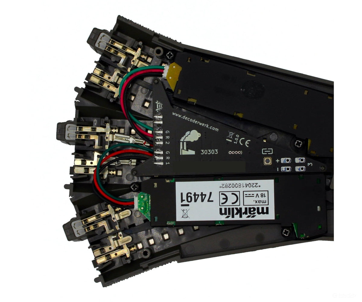 Decoderwerk 30303 C-Track 3-way turnout decoder for installation in Trix and Märklin 3-way turnouts with lantern output