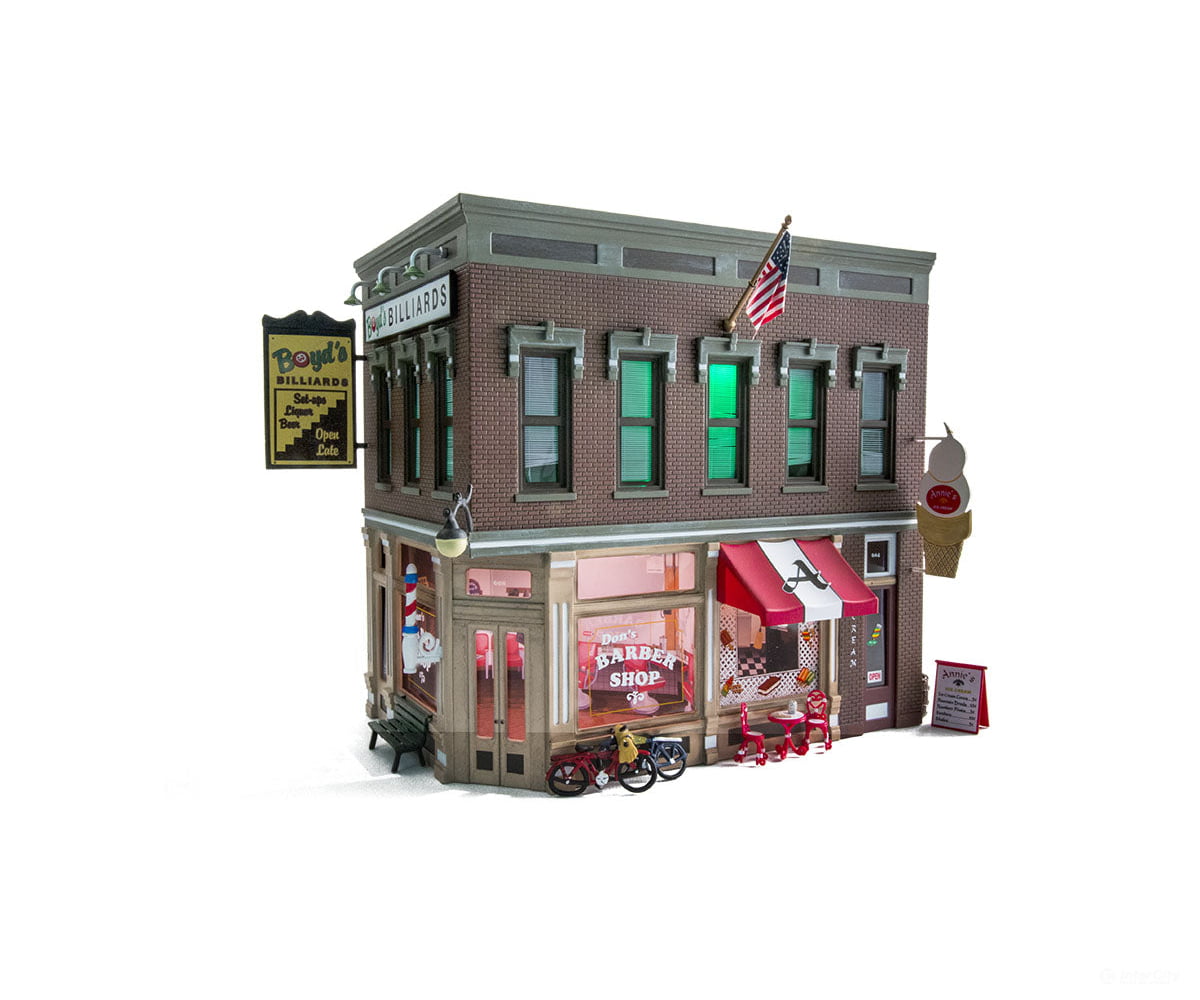 Design Preservation Models 5844 Corner Emporium (Lit) O Scale Structures