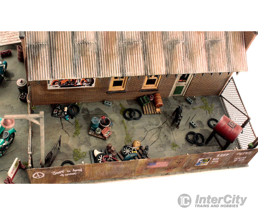 Design Preservation Models 5846 Deuces’s Bike Shop (Lit) O Scale Structures