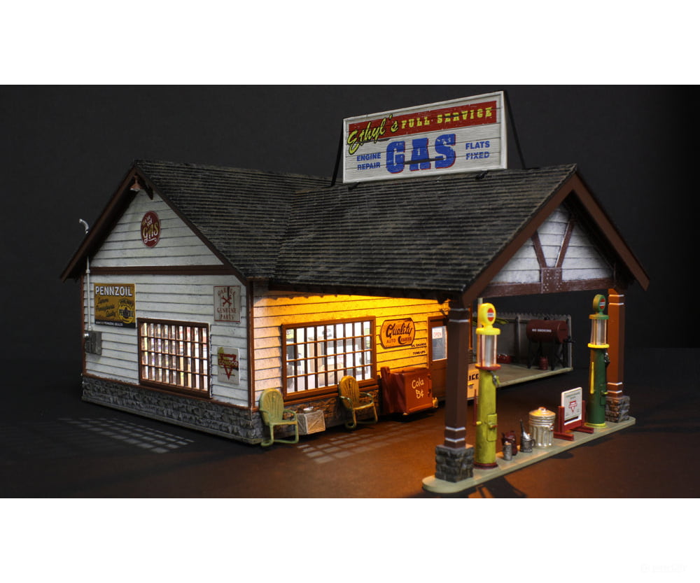 Design Preservation Models 5849 Ethyl’s Gas & Service (Lit) O Scale Structures