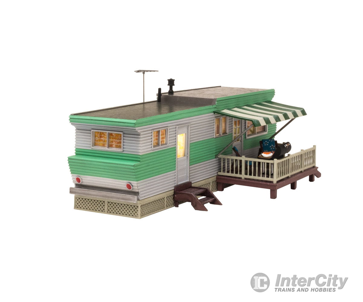 Design Preservation Models 5861 Grillin’ & Chillin’ Trailer (Lit) O Scale Structures