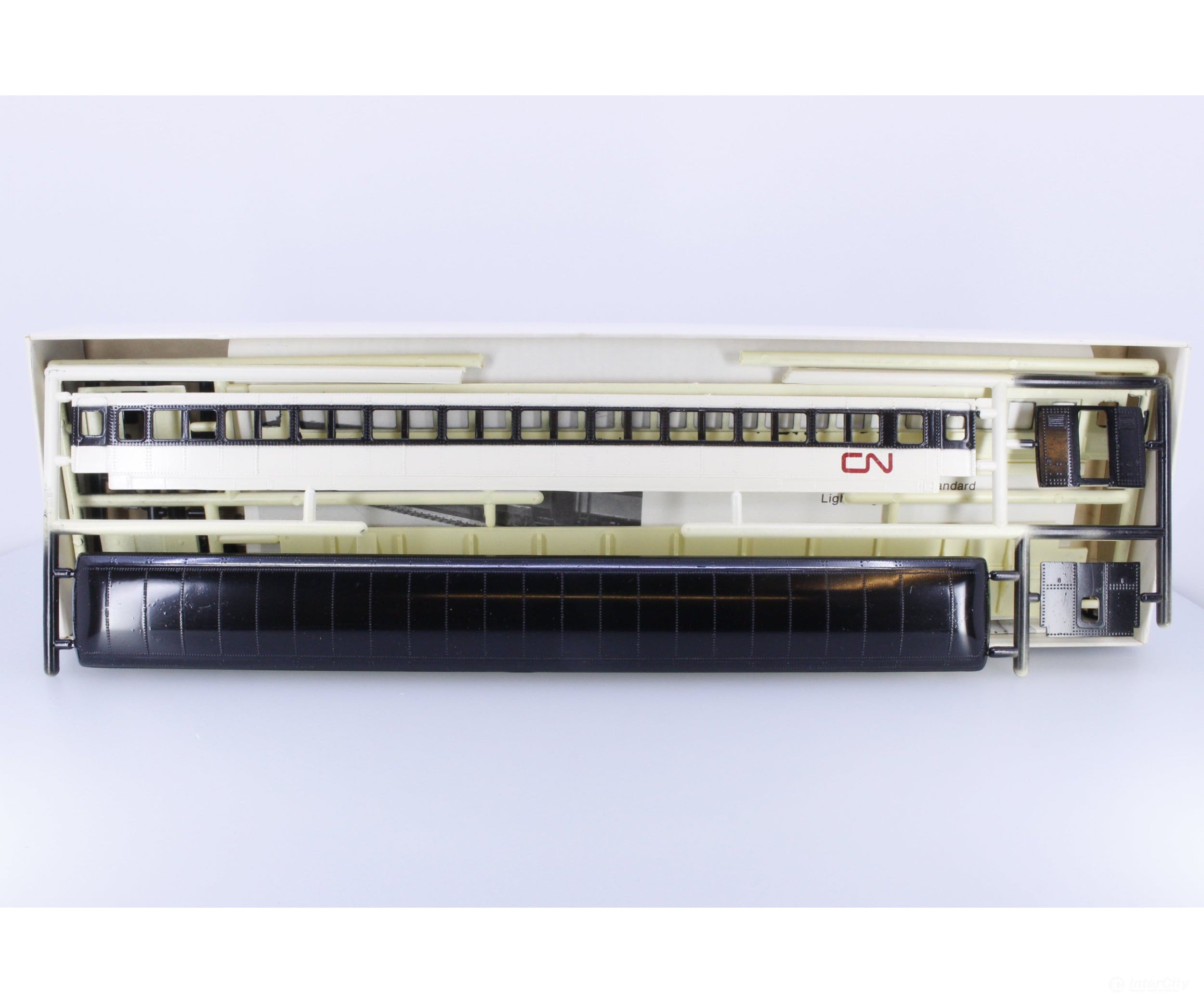 E & B Valley Railroad Co. 018-1724 HO Pullman Standard Lightweight Coach Kit Canadian National (CN) Passenger Cars