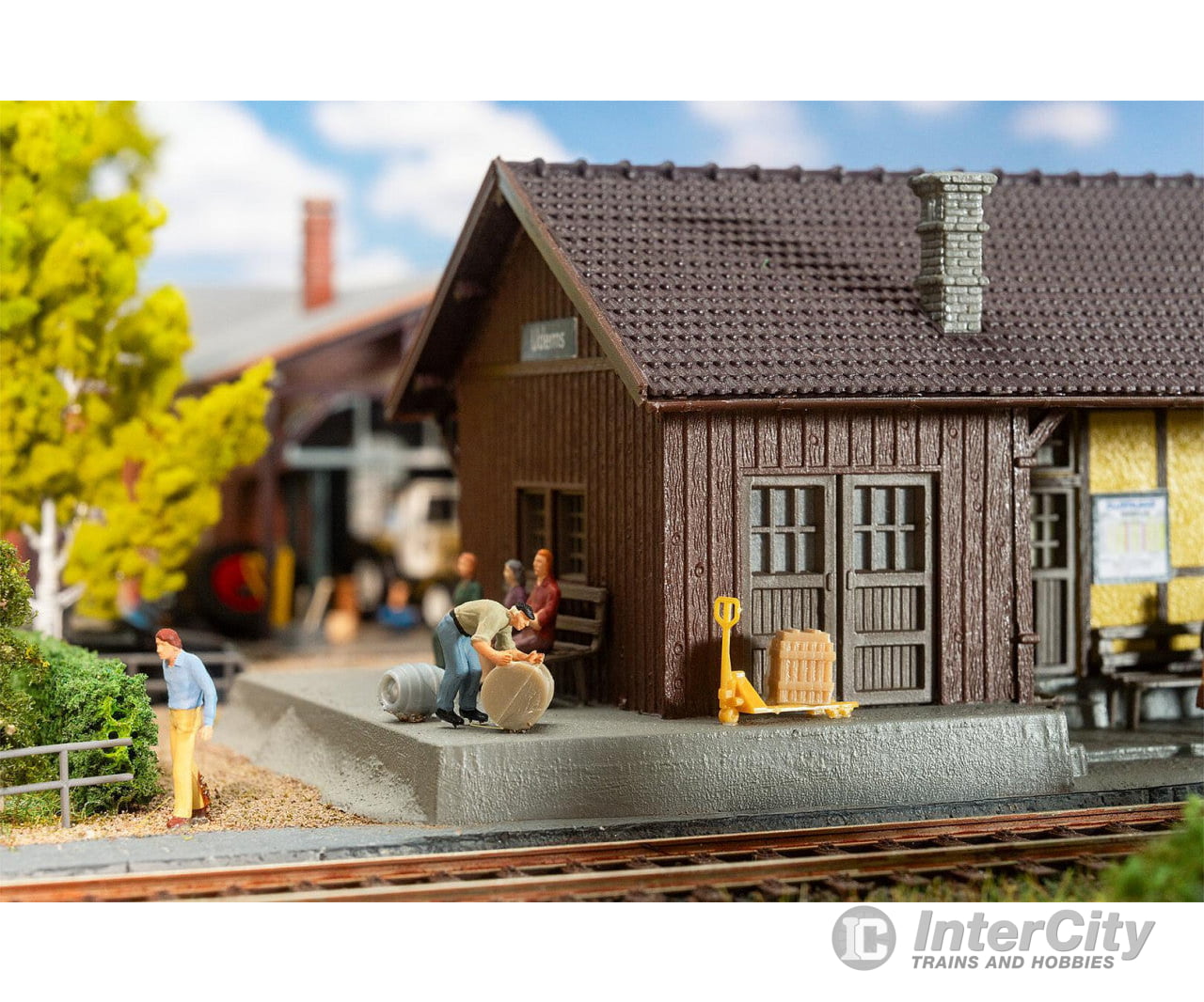 Faller 110137 HO Uderns Railway station Structures