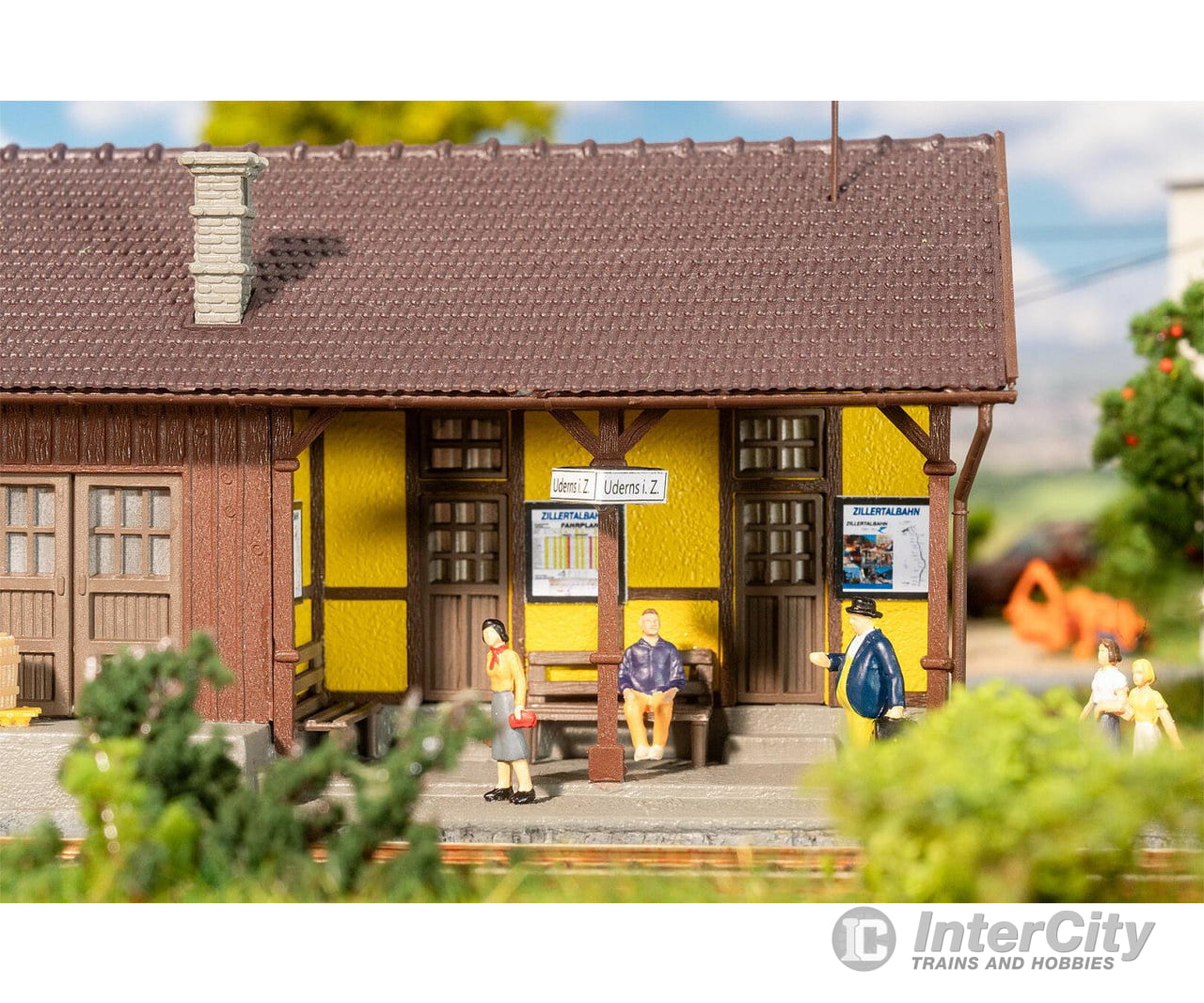 Faller 110137 HO Uderns Railway station Structures