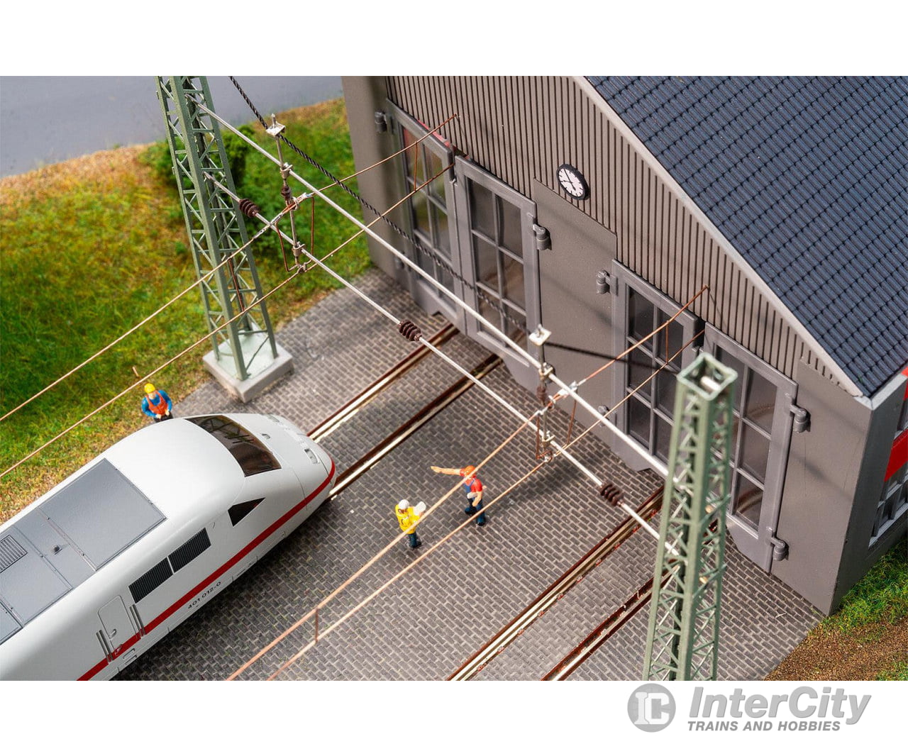 Faller 120079 HO Electric locomotive shed 2-stall Structures