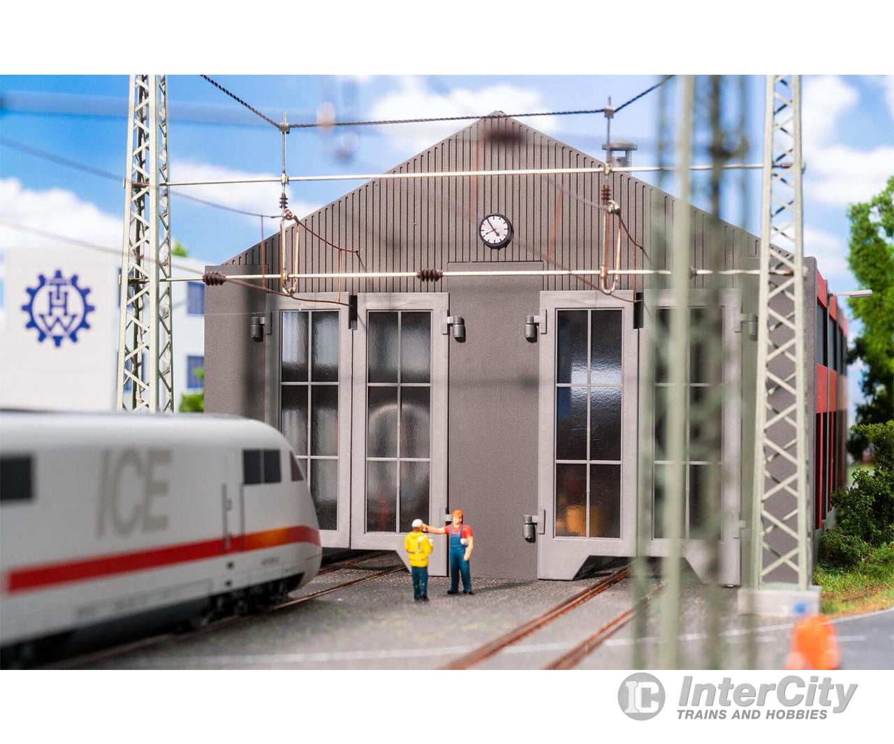 Faller 120079 HO Electric locomotive shed 2-stall Structures
