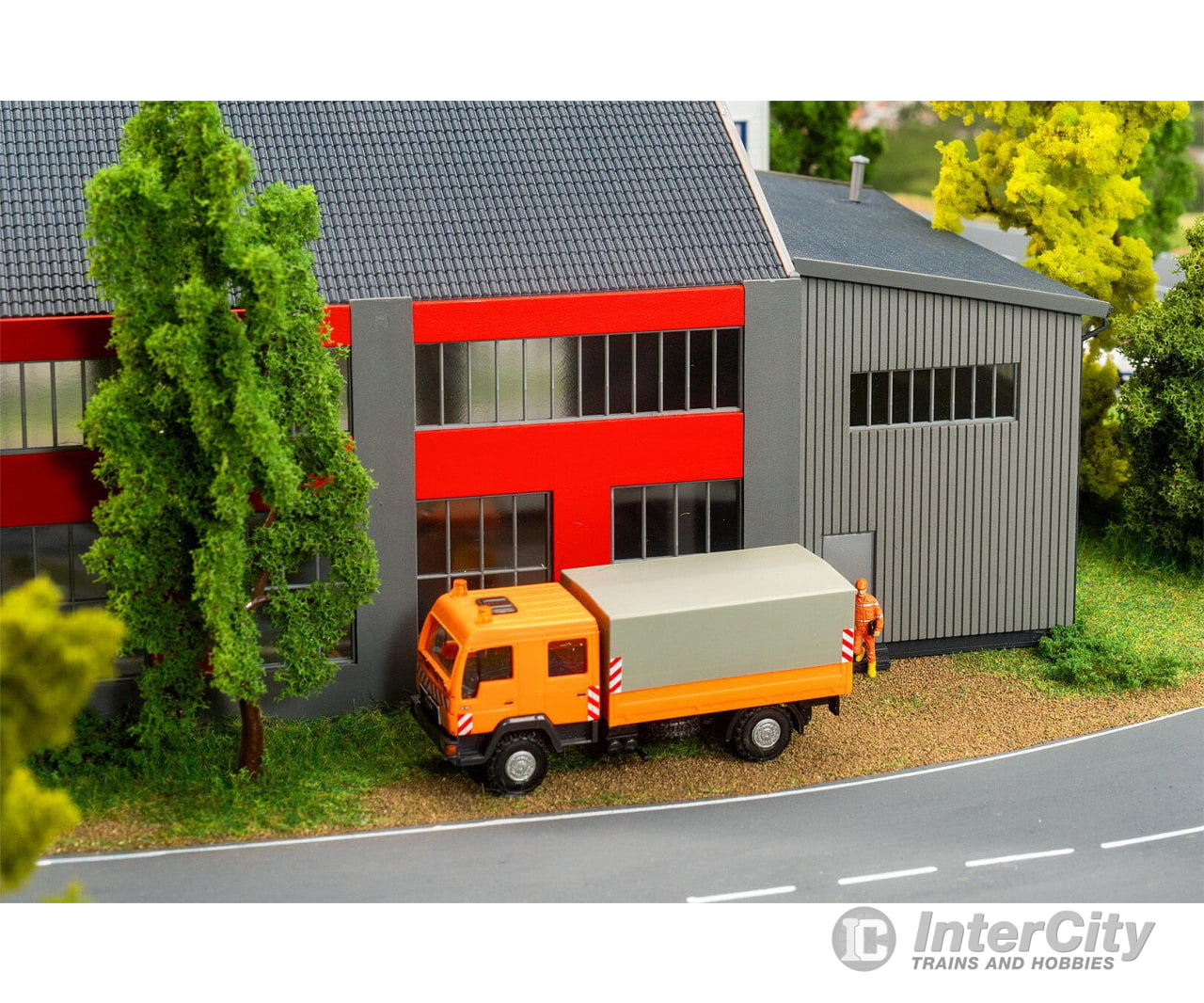 Faller 120079 HO Electric locomotive shed 2-stall Structures