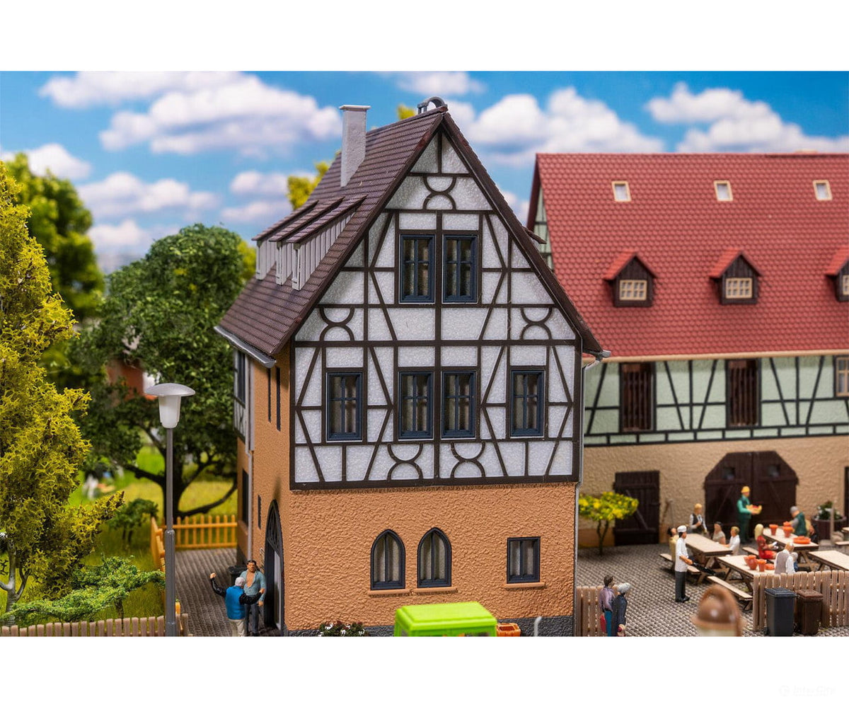 Faller 130147 HO Half-timbered house with farm building - Structures