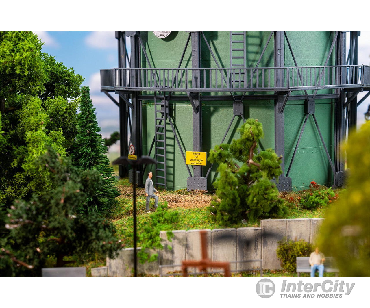Faller 130157 HO Gasometer with pipework Structures
