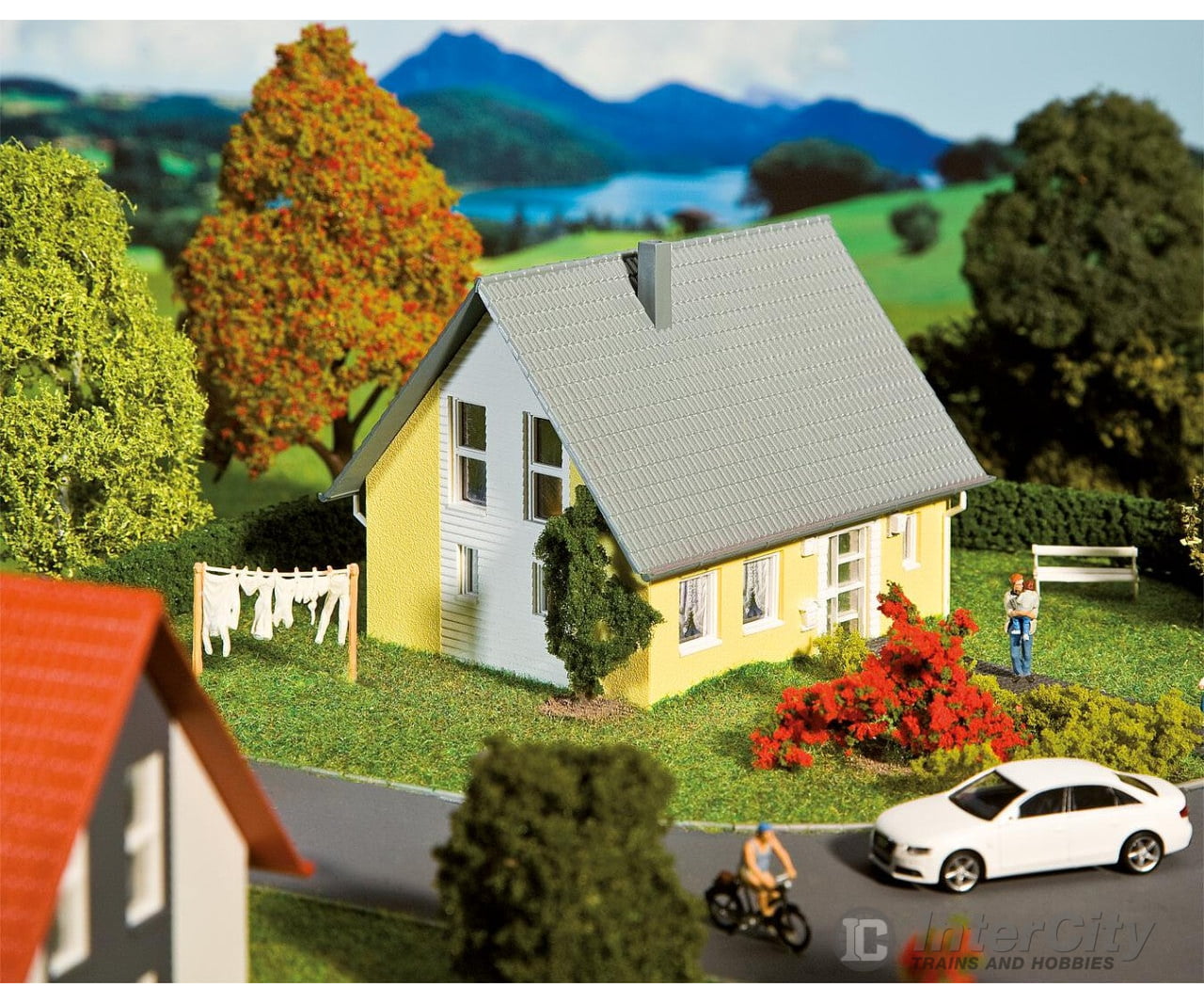 Faller 130317 Ho Detached House Yellow Structures