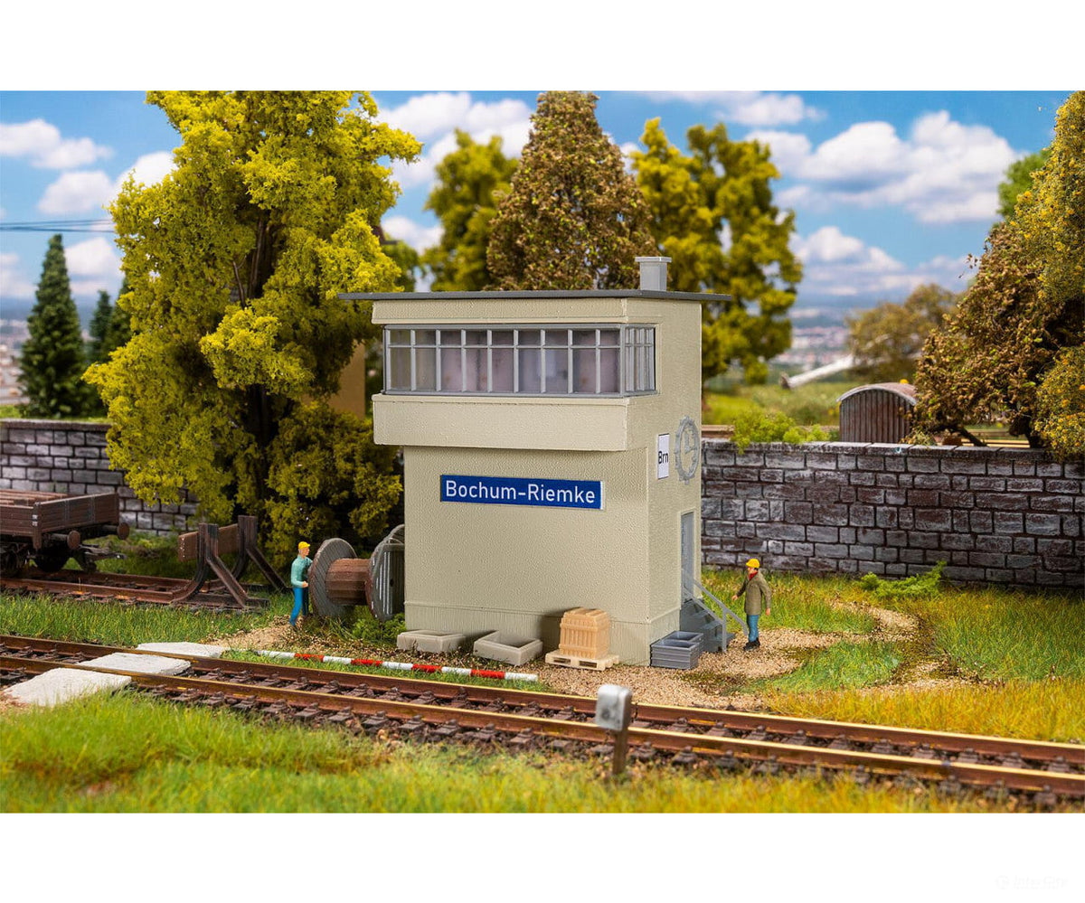 Faller 131326 HO Bochum-Riemke Signal box - Structures