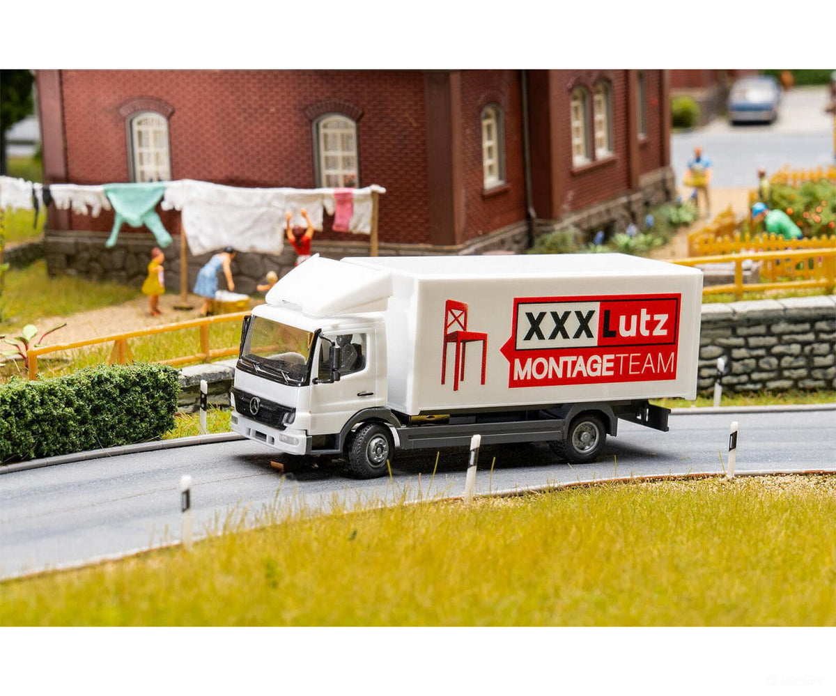 Faller 161452 Lorry MB Atego XXXLutz (HERPA) - Cars & Trucks