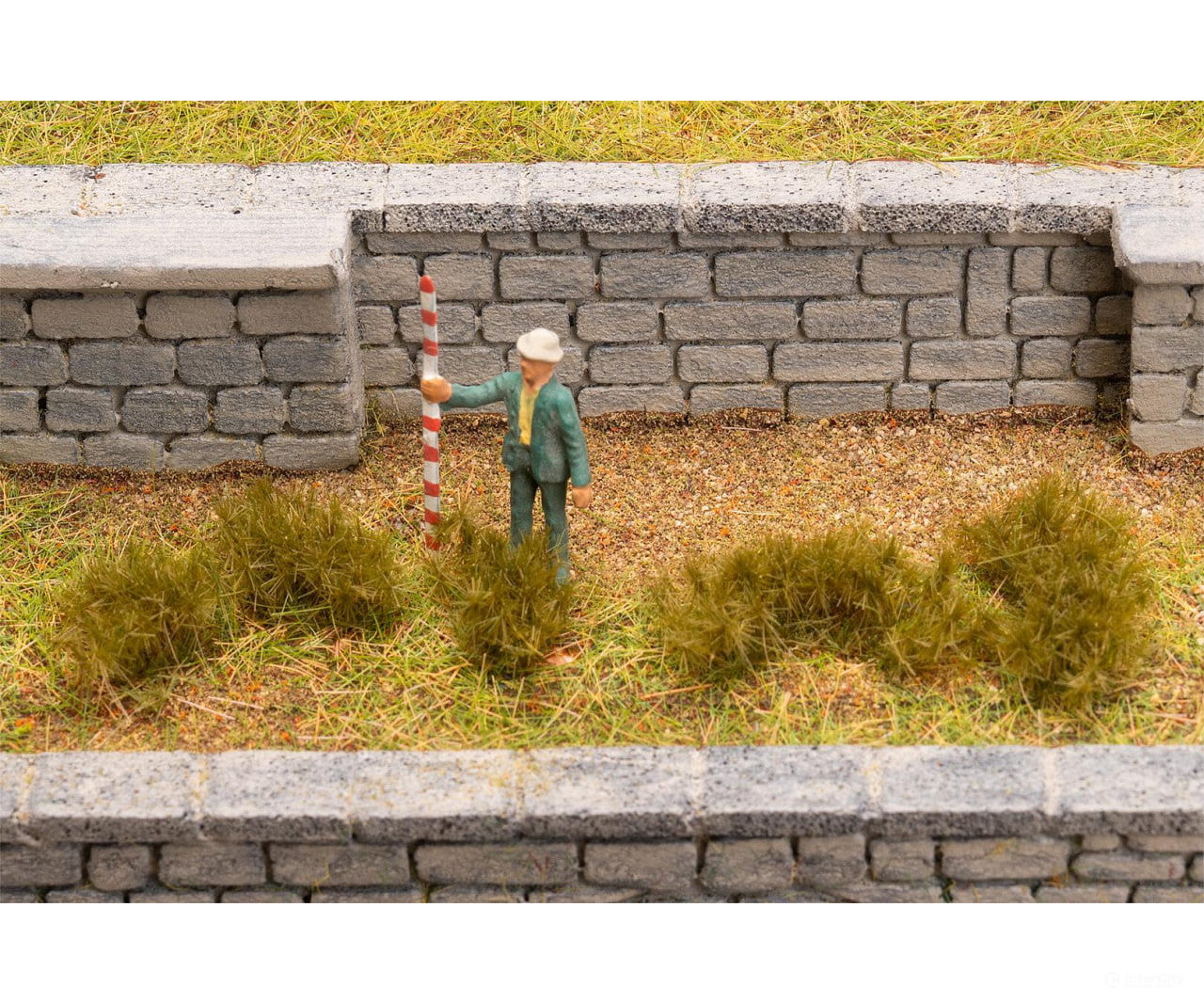 Faller 171387 HO Tufts of grass dark green - Grass & Scenery Mats