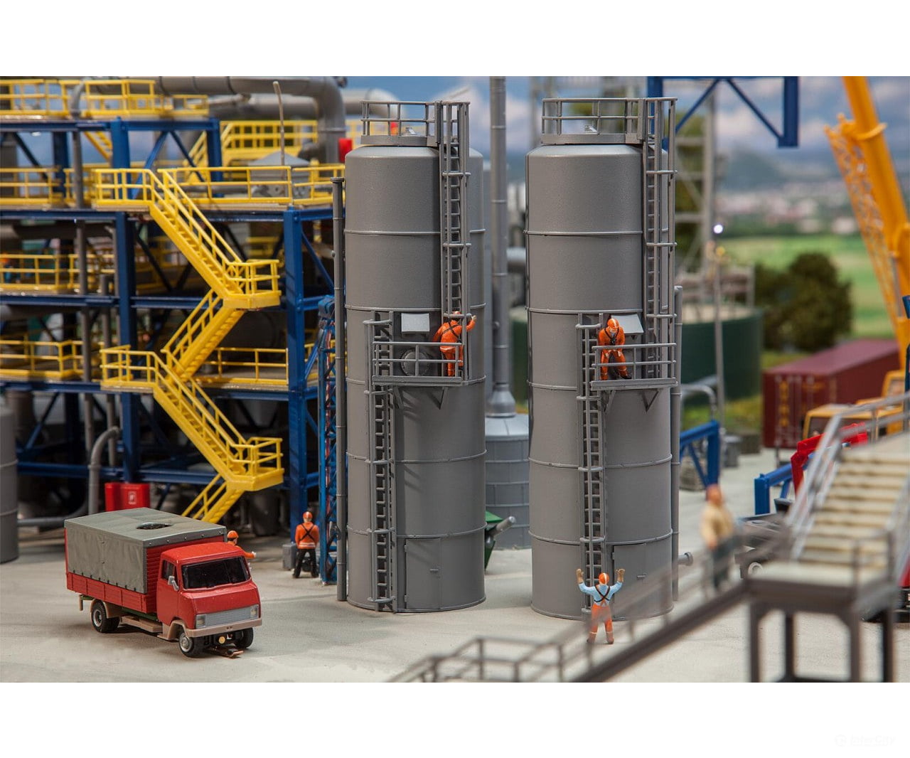 Faller 180330 Ho Industrial Storage Tank Scenery Details