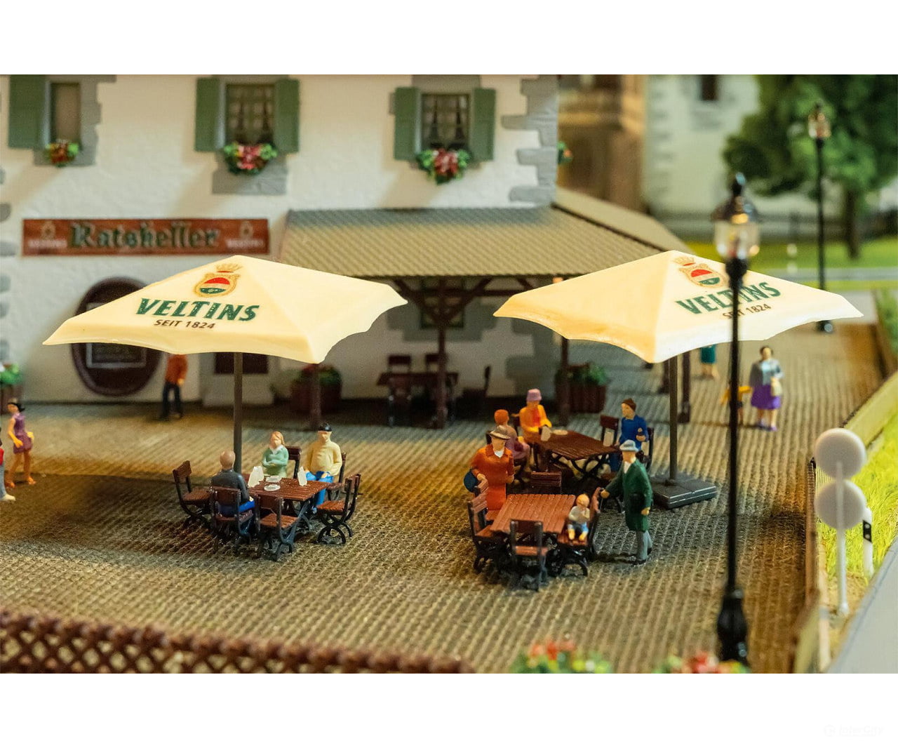 Faller 180437 Ho Veltins Beer Garden Set Scenery Details