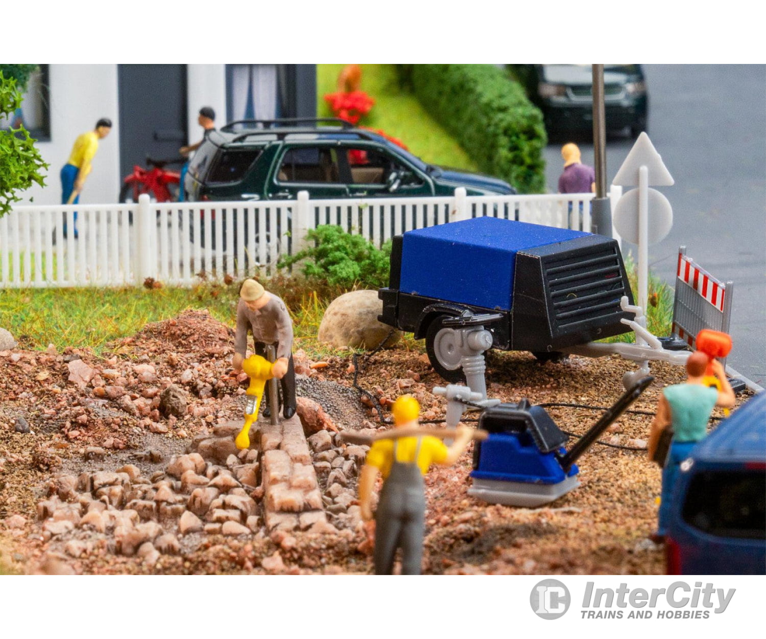 Faller 180693 HO Construction worker with compressor Scenery Details