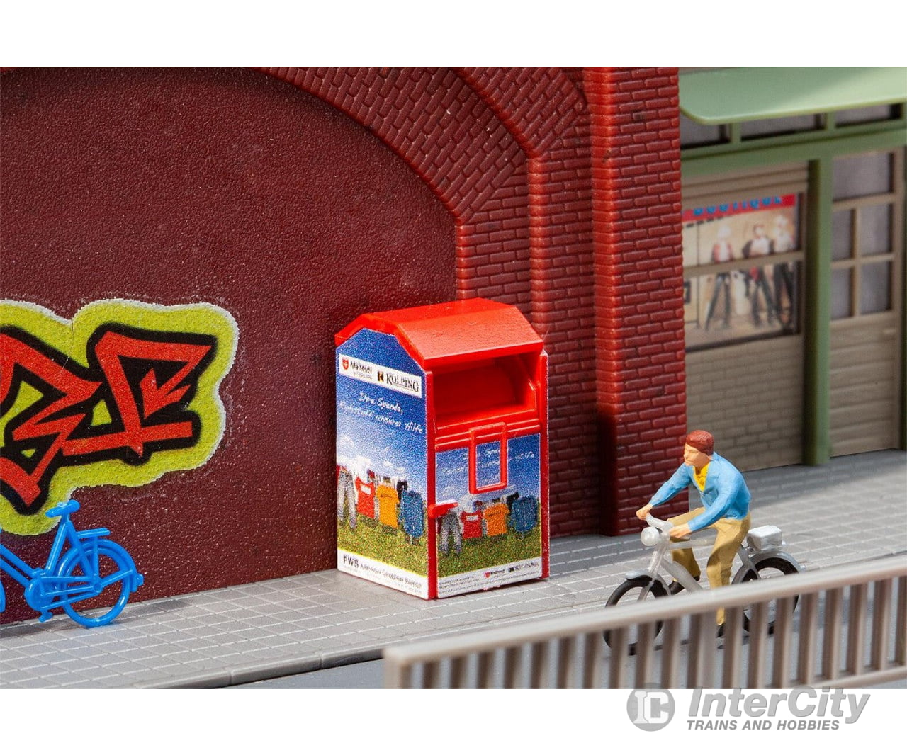 Faller 180985 Ho Old-Clothes Container Scenery Details