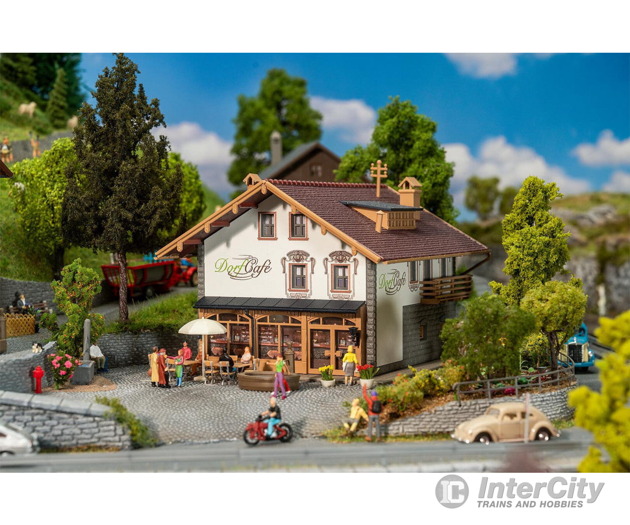 Faller 191836 HO Alpine house with café Structures