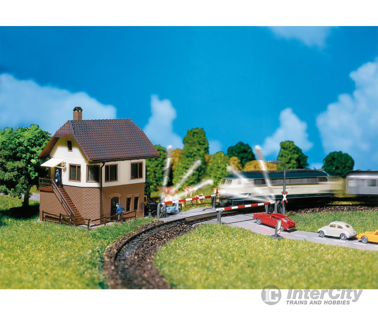 Faller 222170 N Level Crossing With Signal Tower Structures