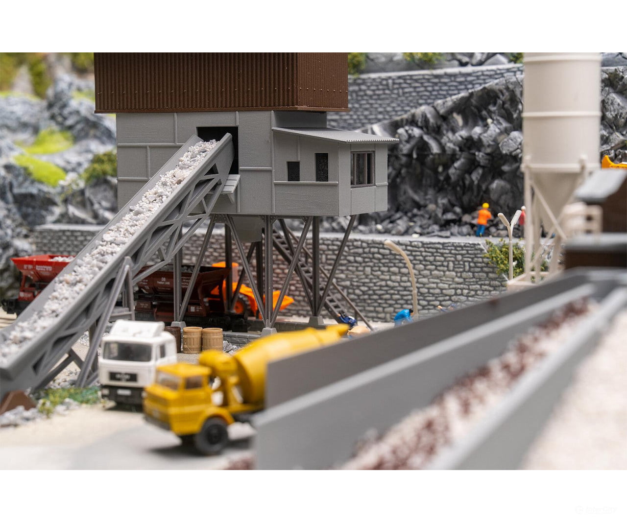 Faller 222228 N Concrete mixing plant with gravel loading silo Structures