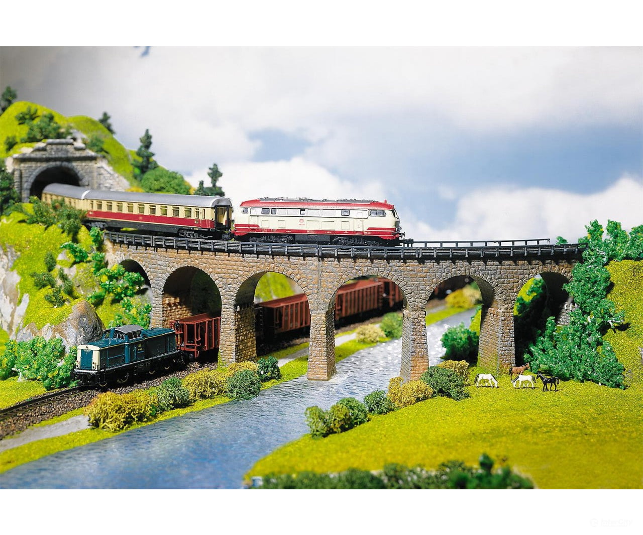 Faller 222586 N 2 Curved Viaducts Structures