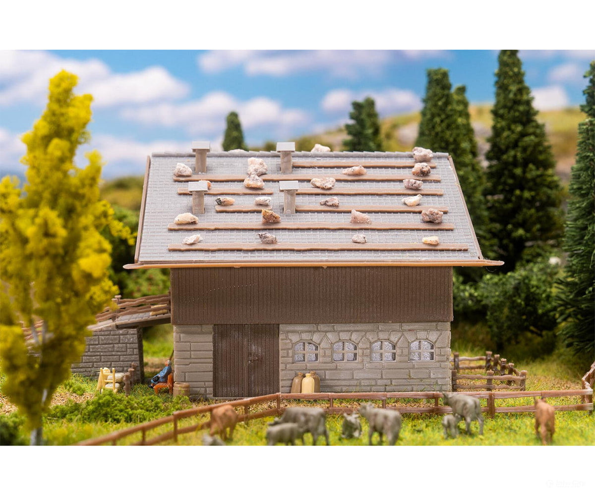 Faller 232129 N Barn with raised driveway - Structures