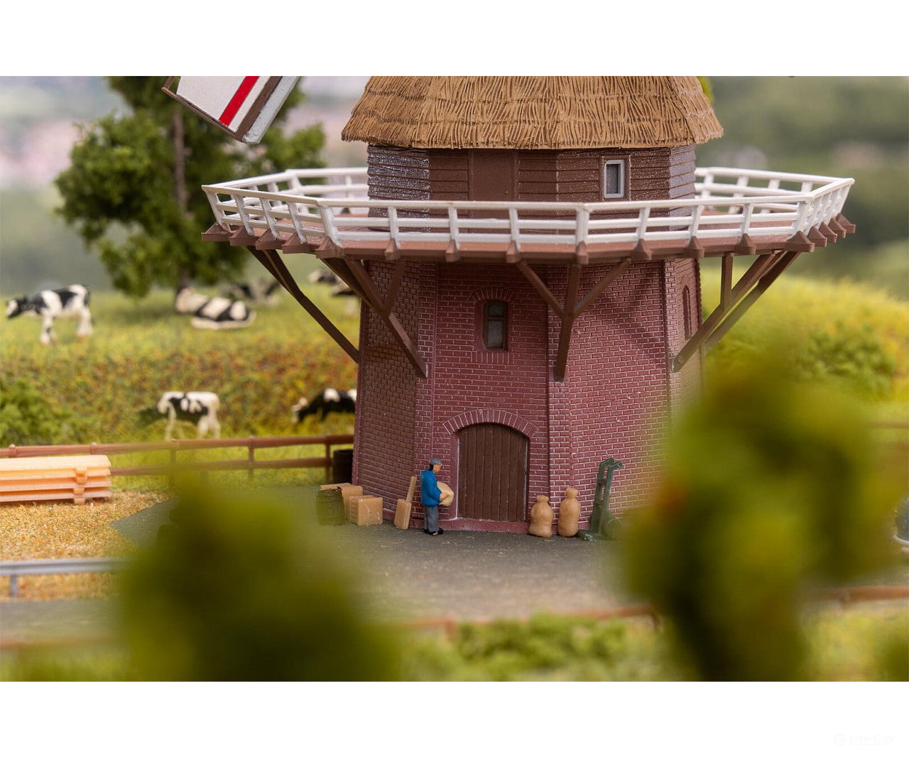Faller 232135 N Windmill - Structures