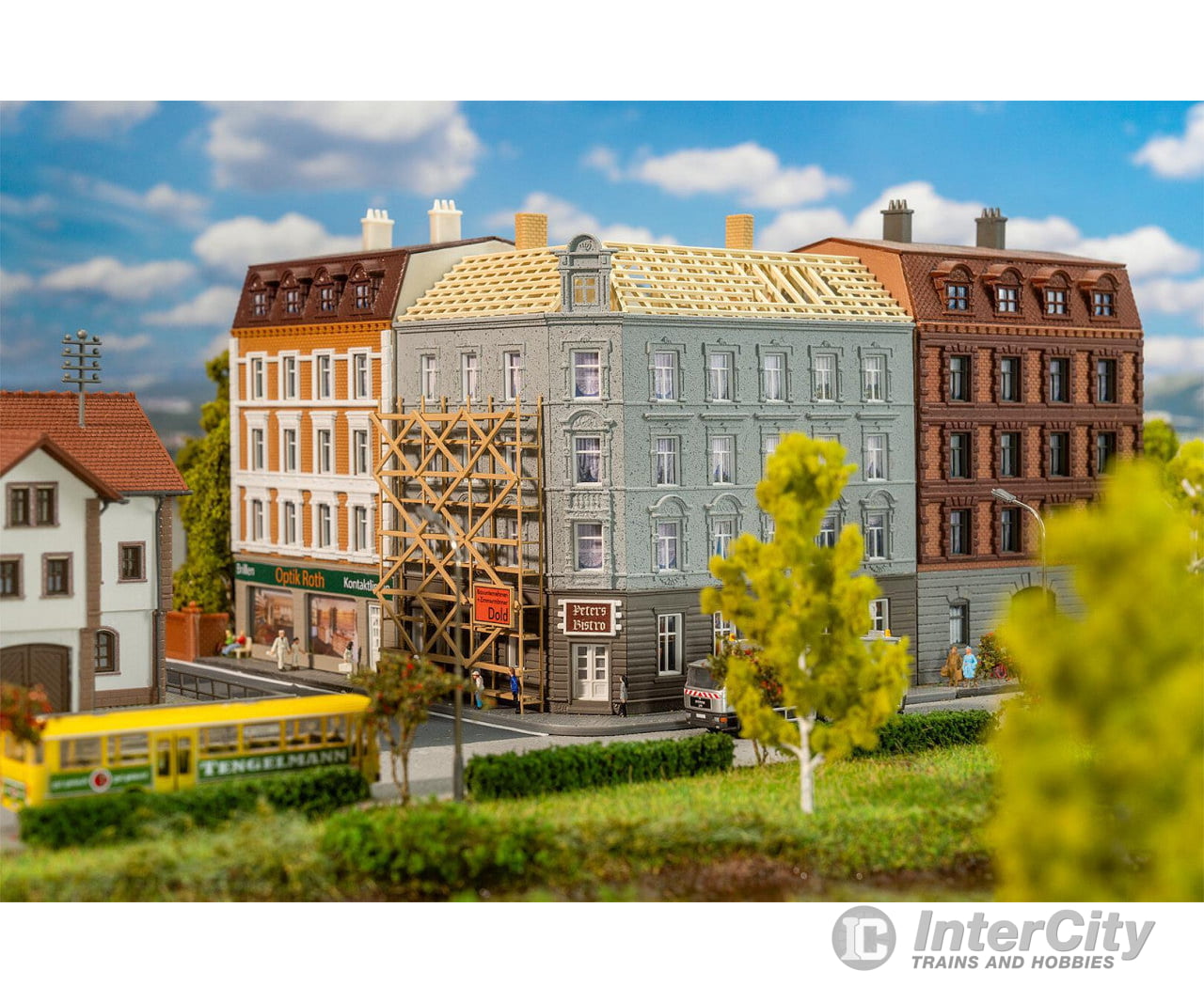 Faller 232166 N Townhouse under reconstruction Structures