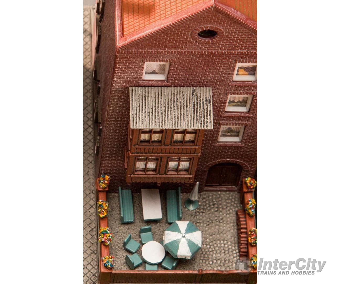 Faller 232334 N Old Town House With Bar Structures