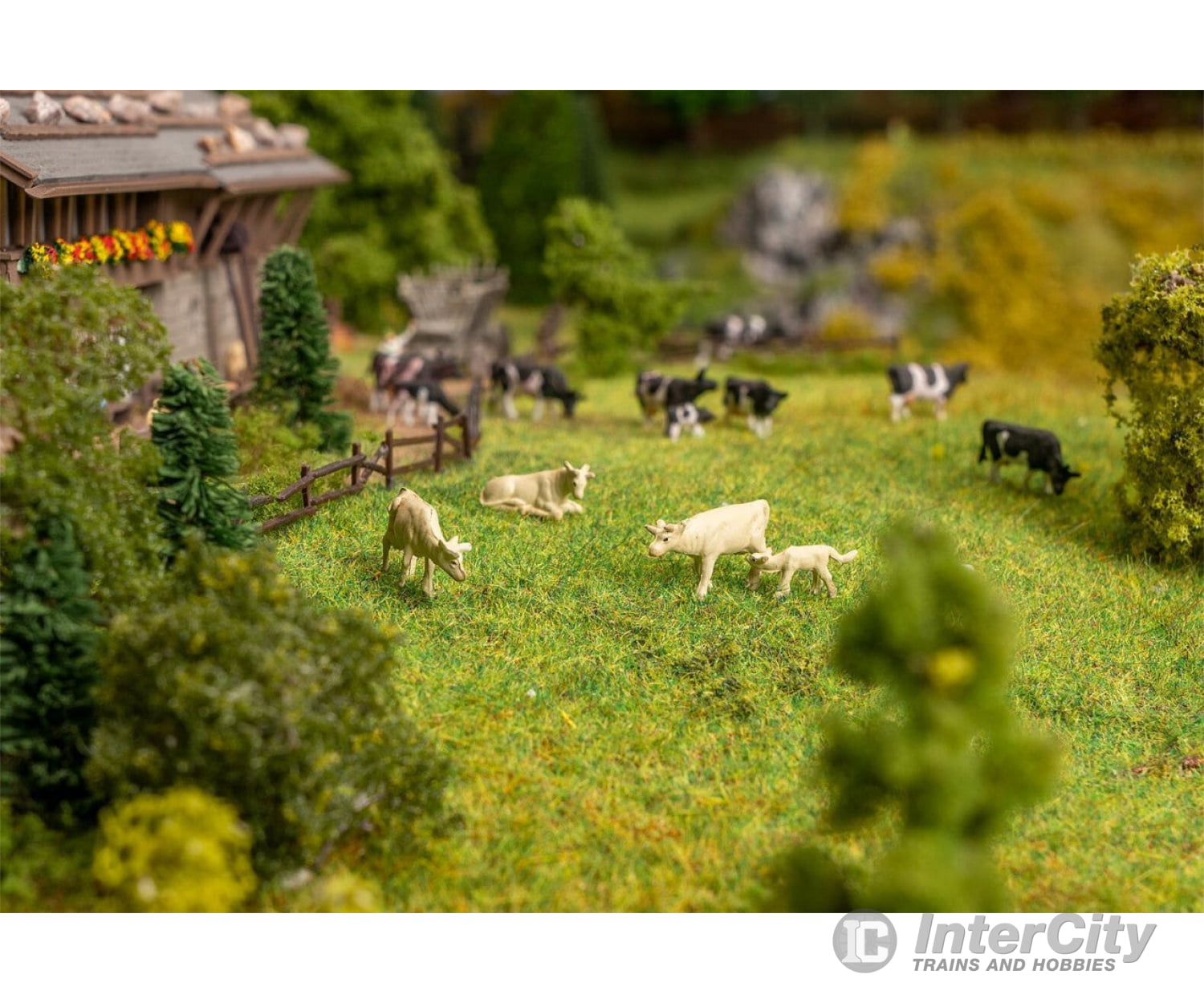 Faller 272800 N Cows Figurine Set With Mini Sound Effect Figures