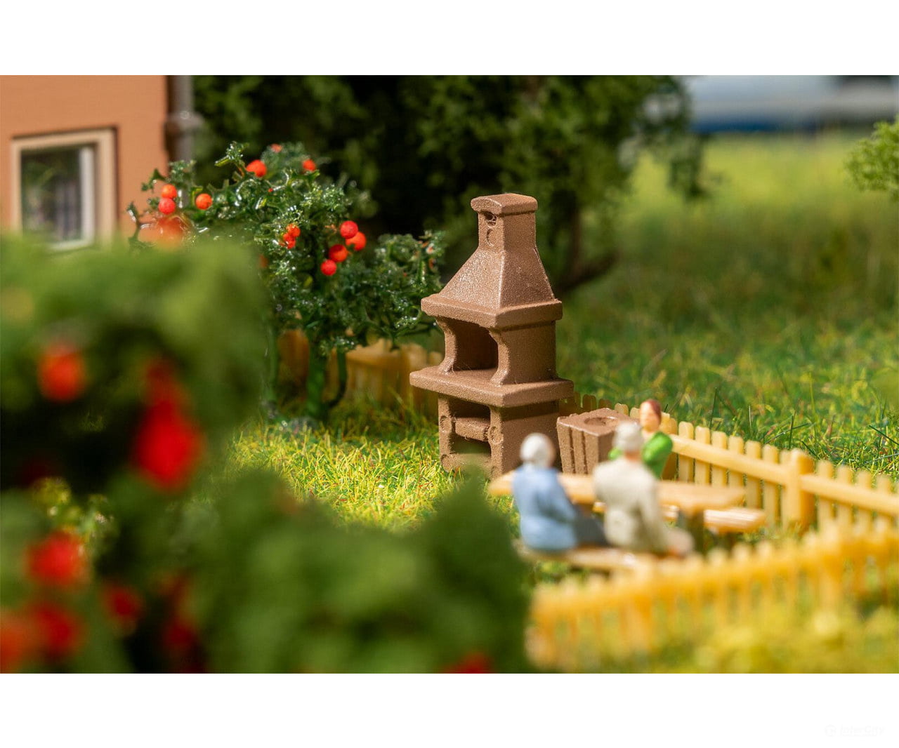 Faller 272929 N 2 Garden barbecues - Scenery Details