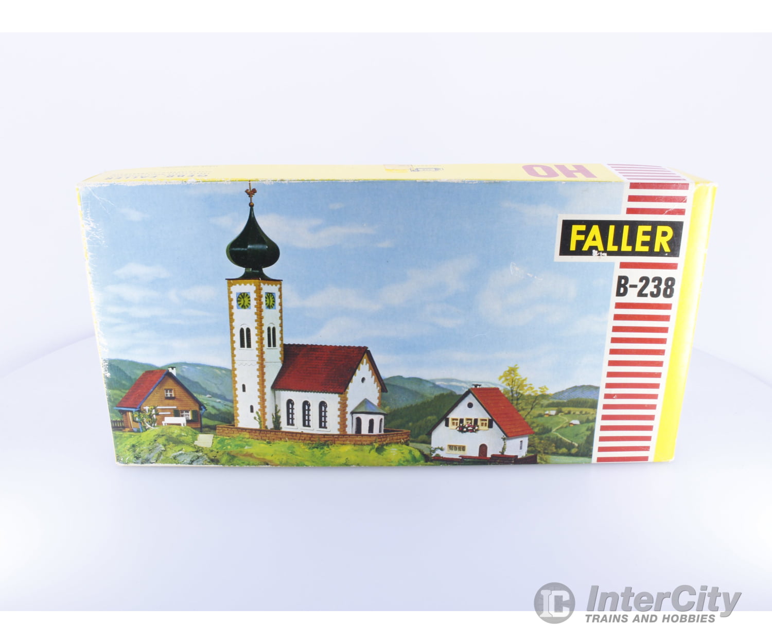 Faller B-238 HO Church With Steeple Kit Structures
