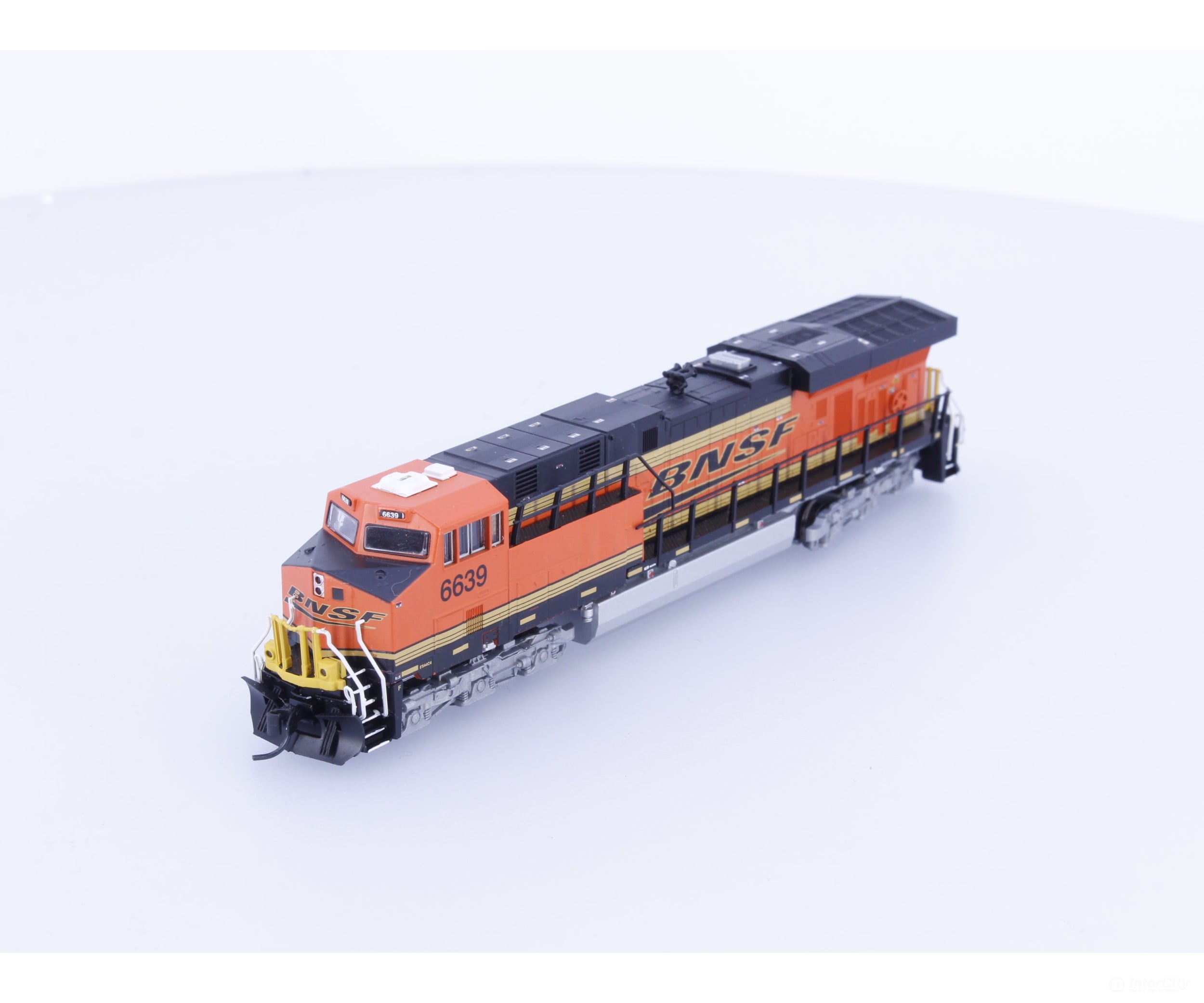 Fox Valley Models 70408 N ES44C4 Diesel Locomotive Burlington Northern Santa Fe (BNSF) 6639 Analog DC - Locomotives
