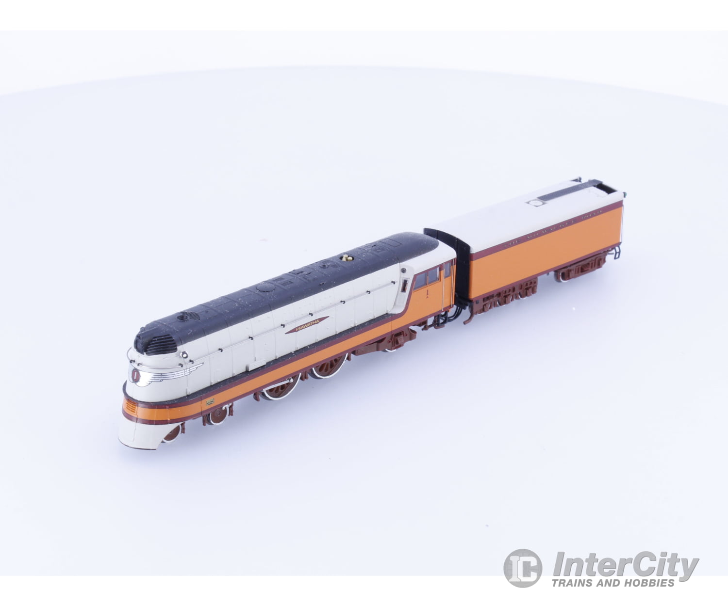 Fox Valley Models FVM40001 N 9 Piece 75th Anniversary Hiawatha Set. 7 Piece Set Plus 2 Extra Cars Rare Milwaukee Road