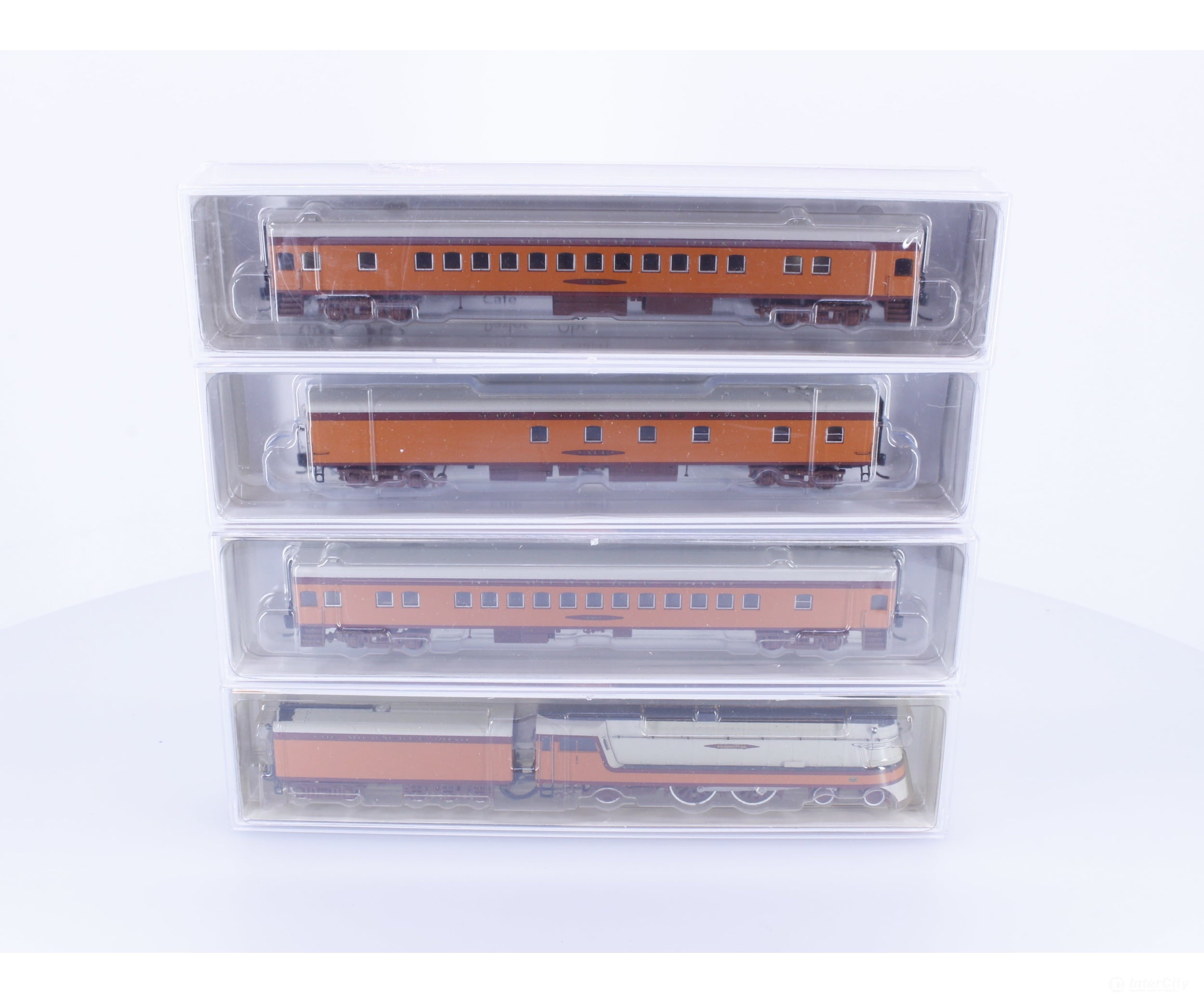 Fox Valley Models FVM40001 N 9 Piece 75th Anniversary Hiawatha Set. 7 Piece Set Plus 2 Extra Cars Rare Milwaukee Road