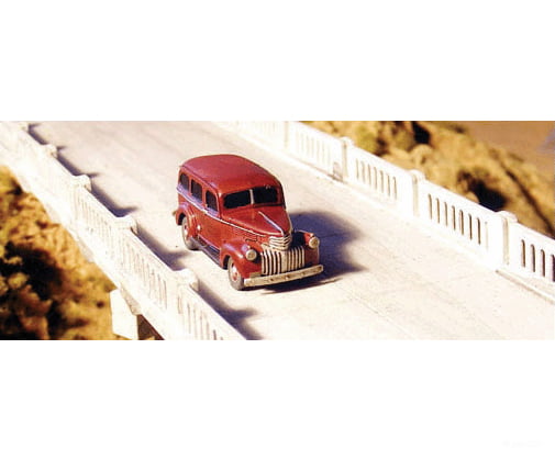 Ghq N 57011 American Truck - Chevrolet (Unpainted Metal Kit) -- 1941 Suburban Cars & Trucks