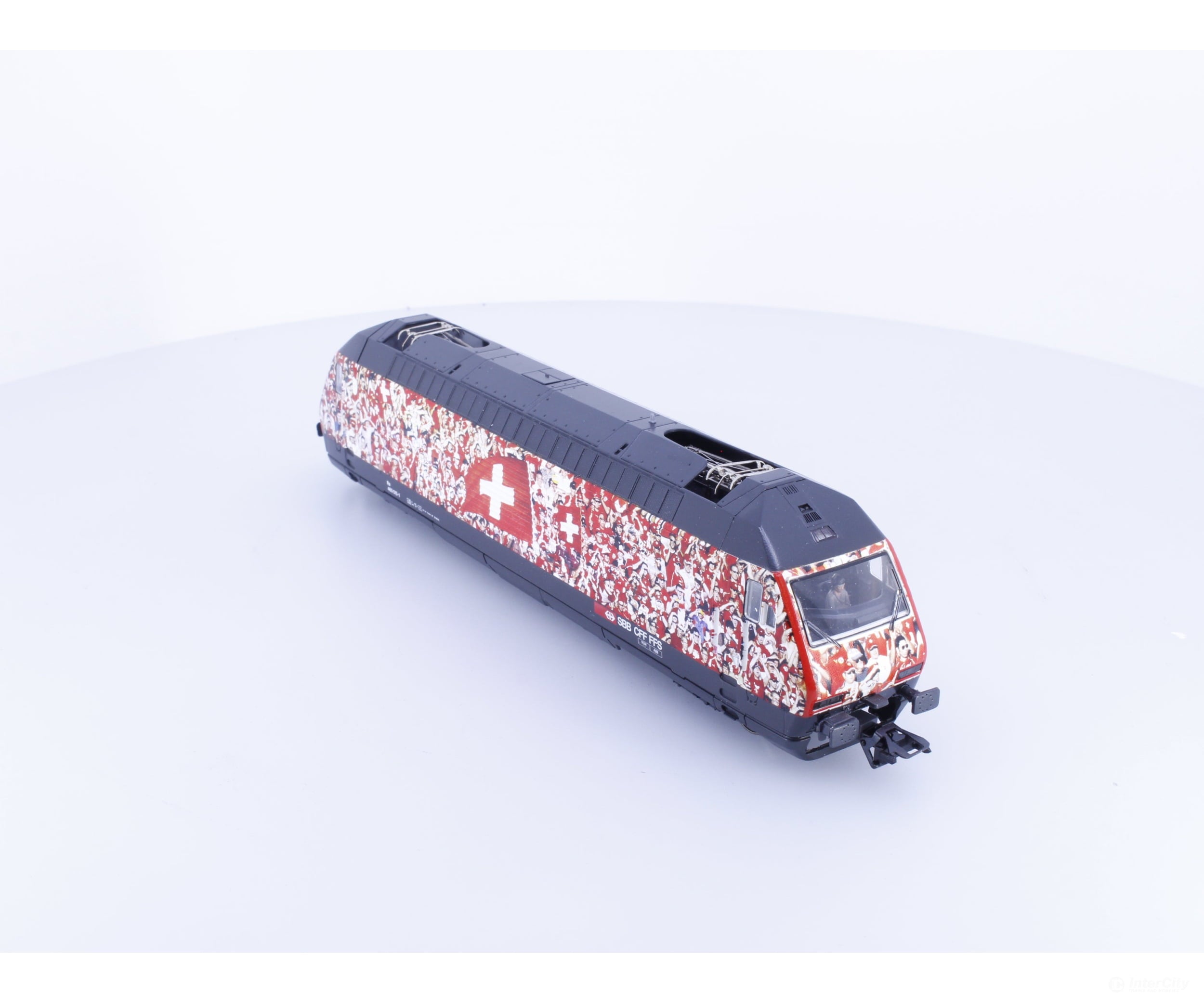 HAG 28212-20 HO SBB-CFF-FFS RE 460 E-Lok Fussball 015-1 Analog DC - European Locomotives