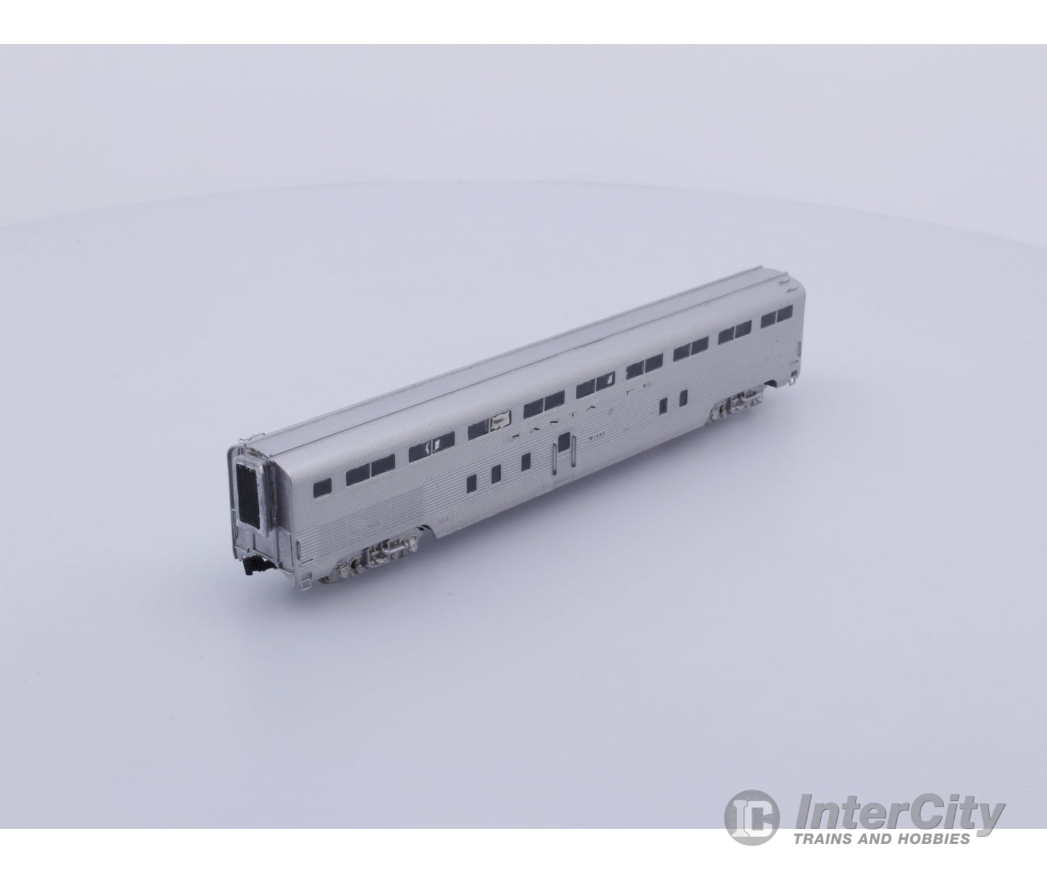Hallmark Models Inc. N Hi-level Chair Passenger Car 700 Series Santa Fe (SF) 730 Passenger Cars