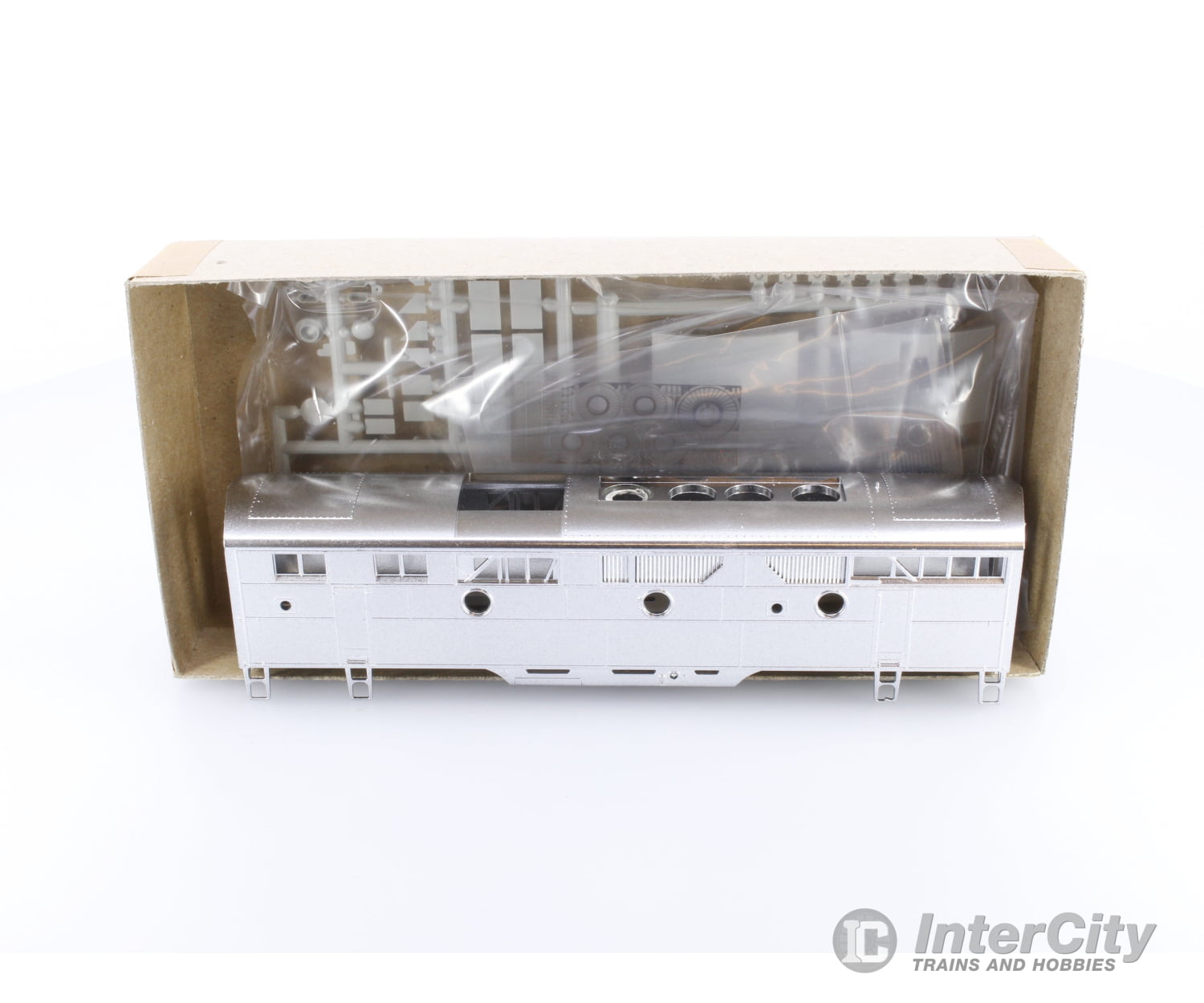 Highliners 1006 HO F-Series B-Unit Plated with Screens Kit Undecorated (#1) Locomotives