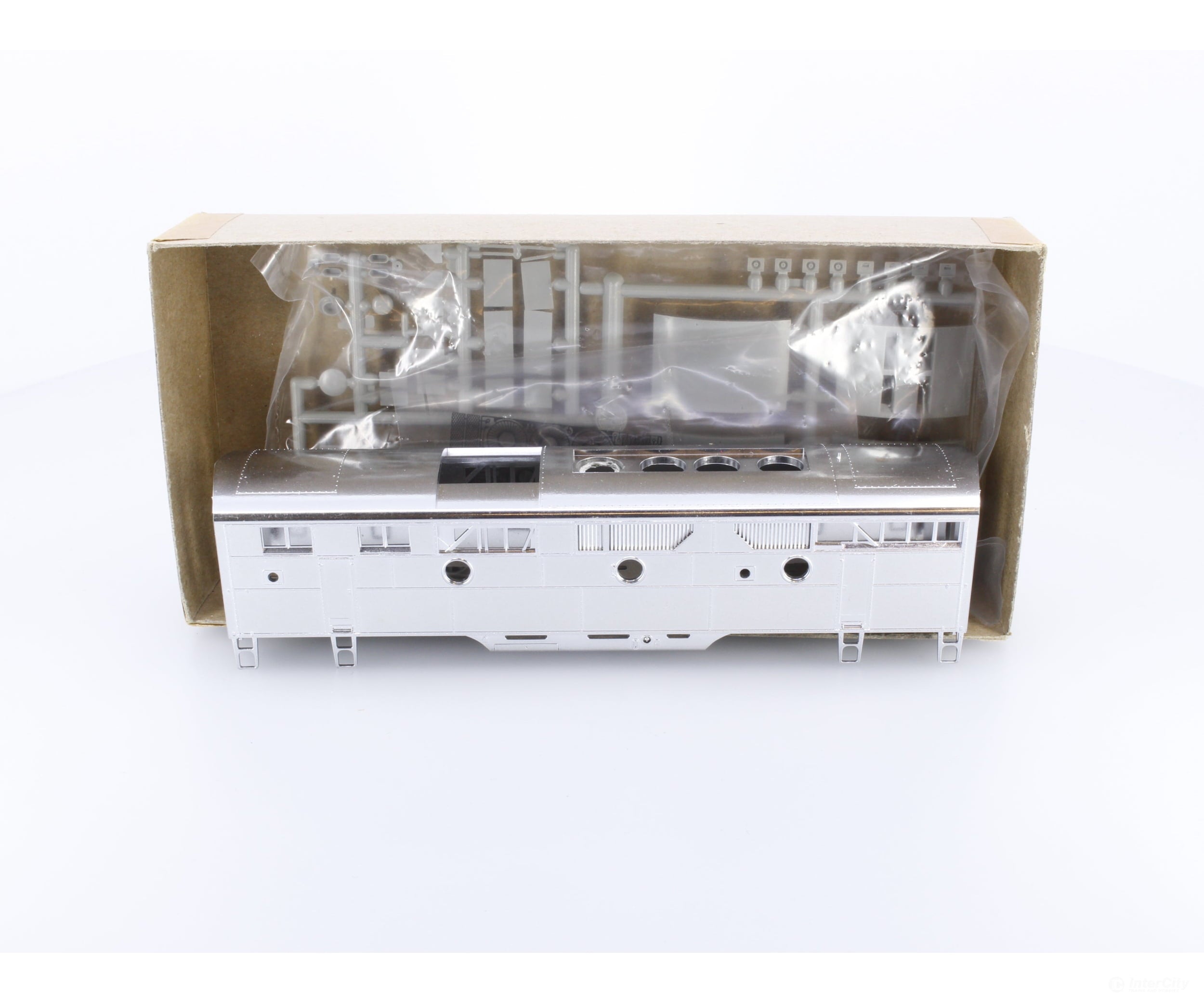 Highliners 1006 HO F-Series B-Unit Plated without Screens Kit Undecorated (#2) Locomotives