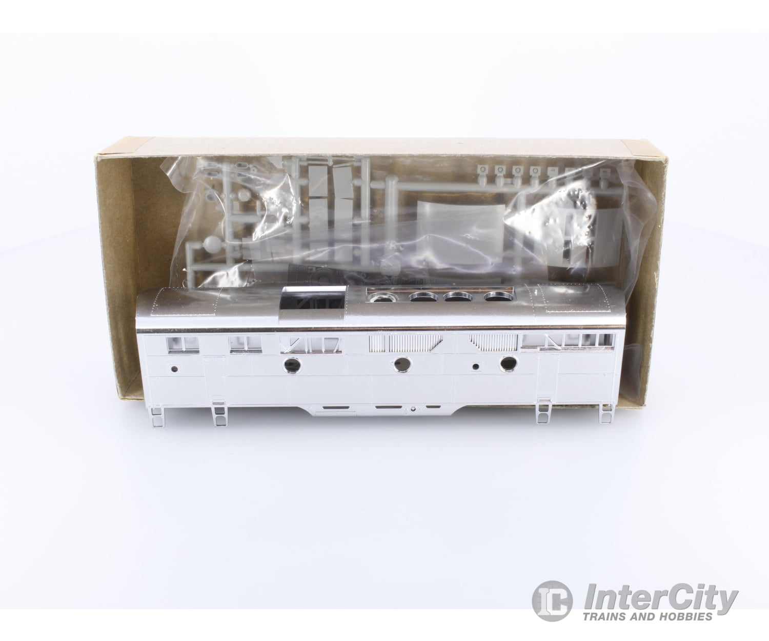 Highliners 1006 HO F-Series B-Unit Plated without Screens Kit Undecorated (#2) Locomotives