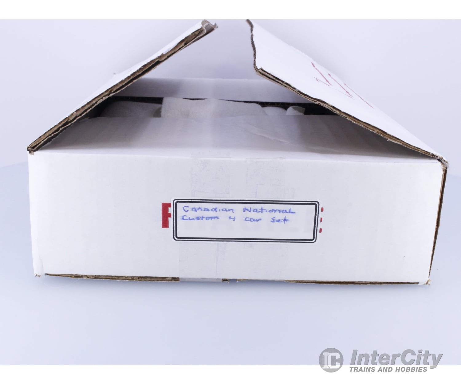 HO 4 Car Set of Passenger Cars Canadian National (CN) 32-37 Passenger Cars