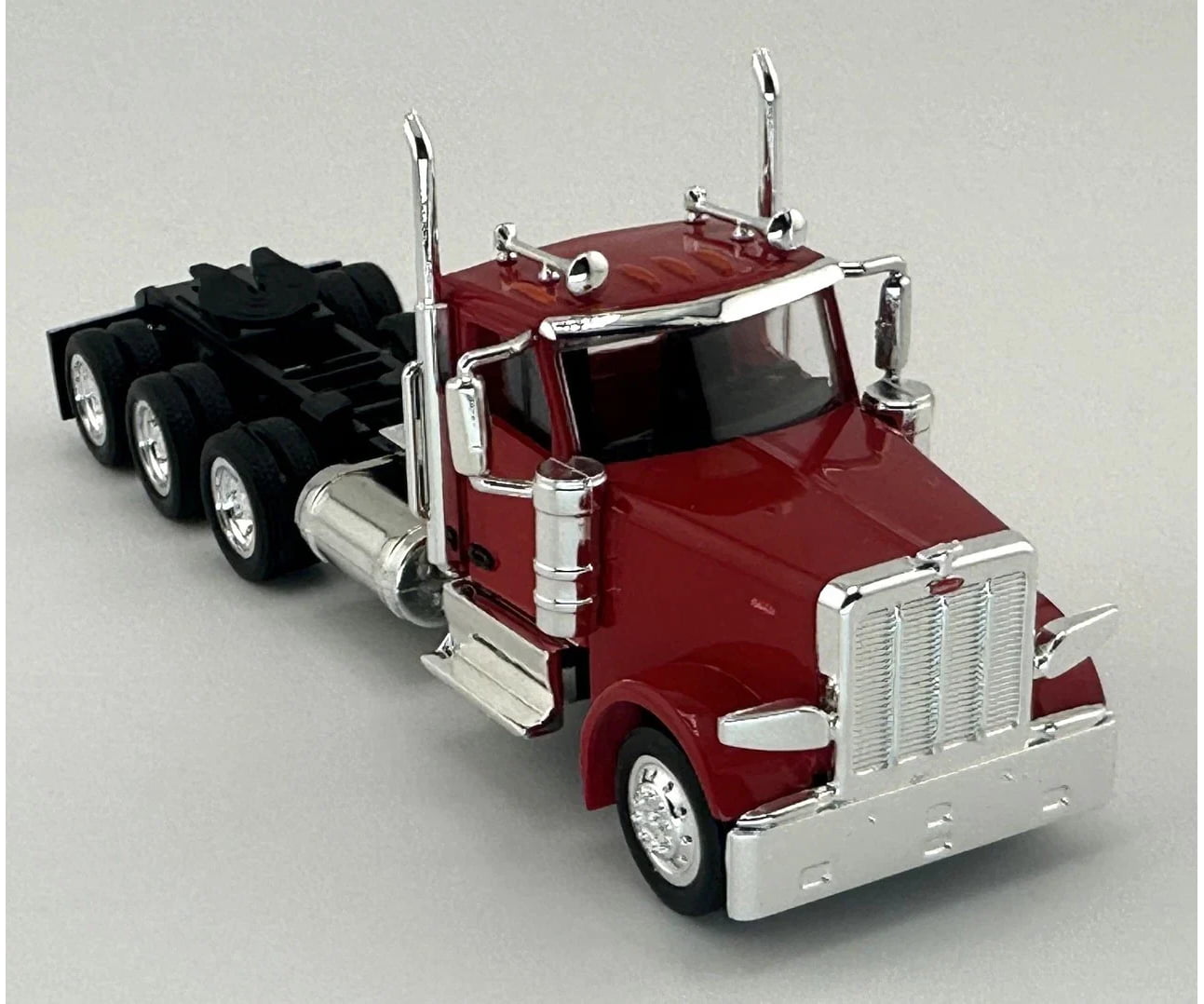 HO Logistics Replicas HO 589082 Peterbilt 589 3-Axle Day-Cab Semi Tractor - Assembled - Red Cars & Trucks