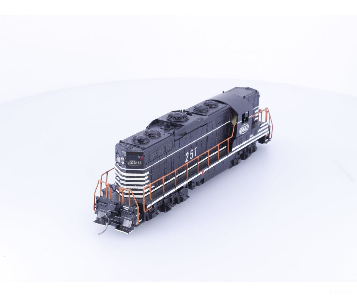 Hobbytown of Boston 97408F-1 HO Metal GP-9 Diesel Locomotive Chicago & Eastern Illinois (CEI) 251 Analog DC