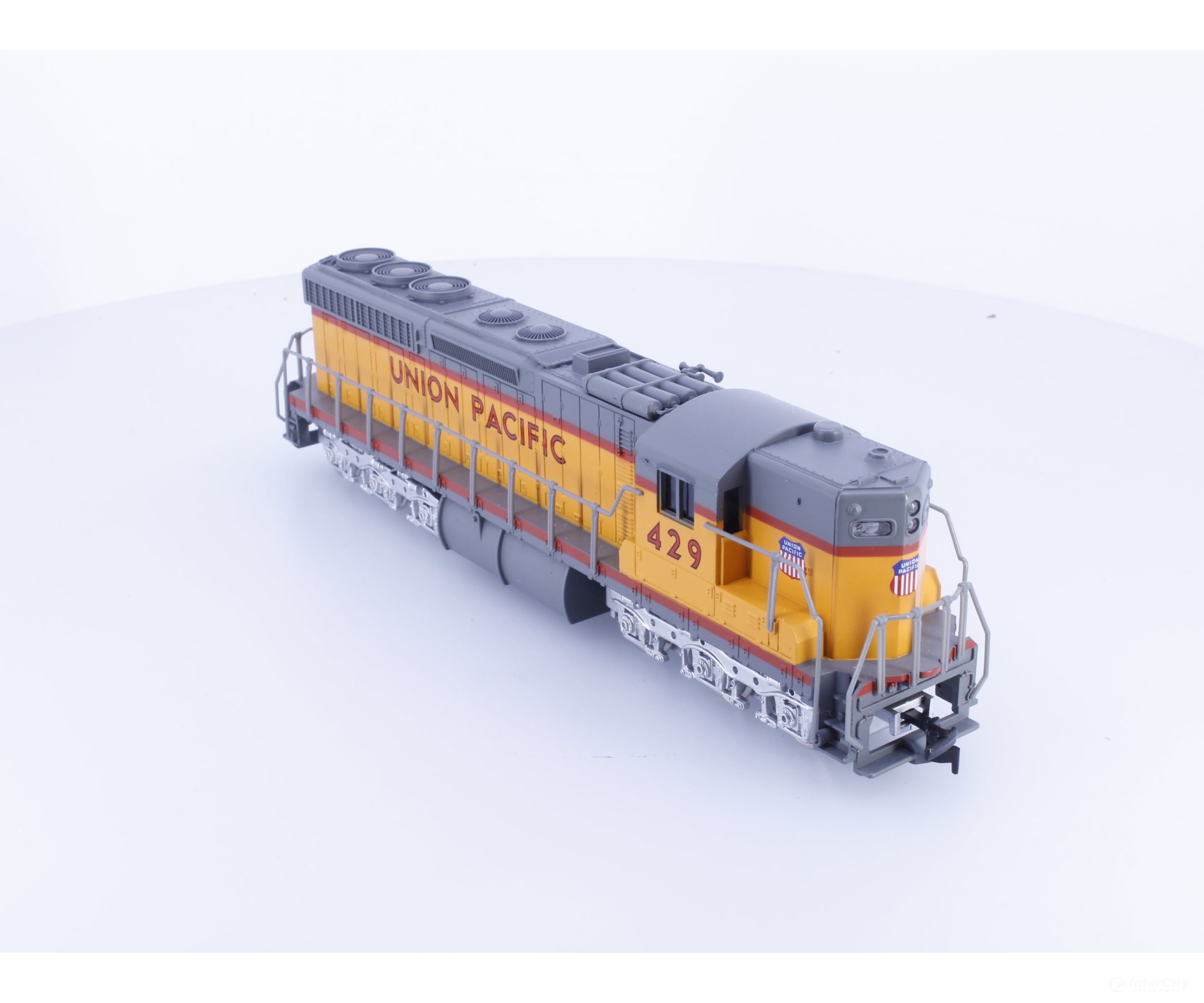 IHC 3839 HO SD-24 Diesel Locomotive Union Pacific (UP) 429 Analog DC - Locomotives
