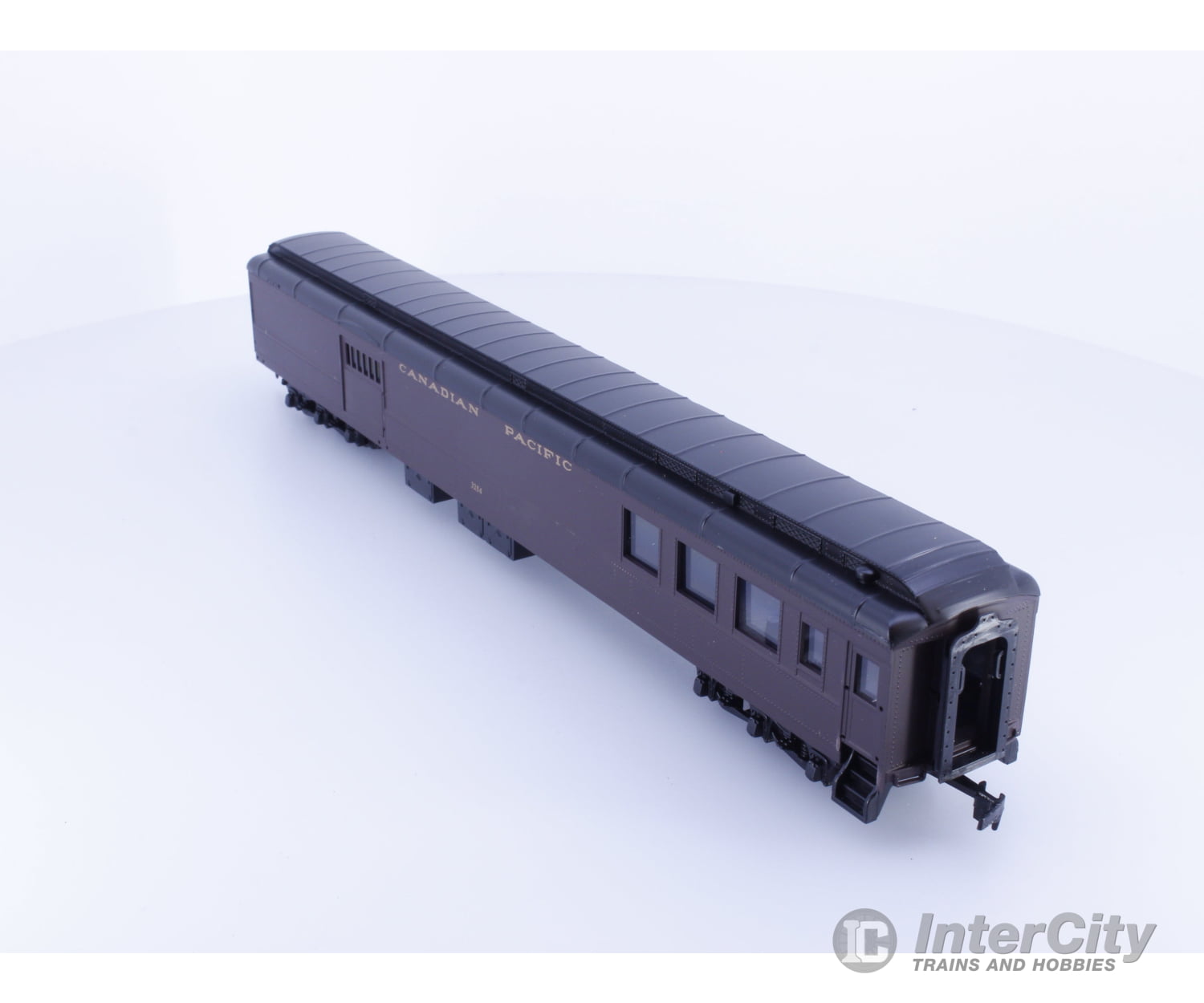 IHC 49112 HO Heavyweight Combine Car Canadian Pacific (CP) 3254 Passenger Cars