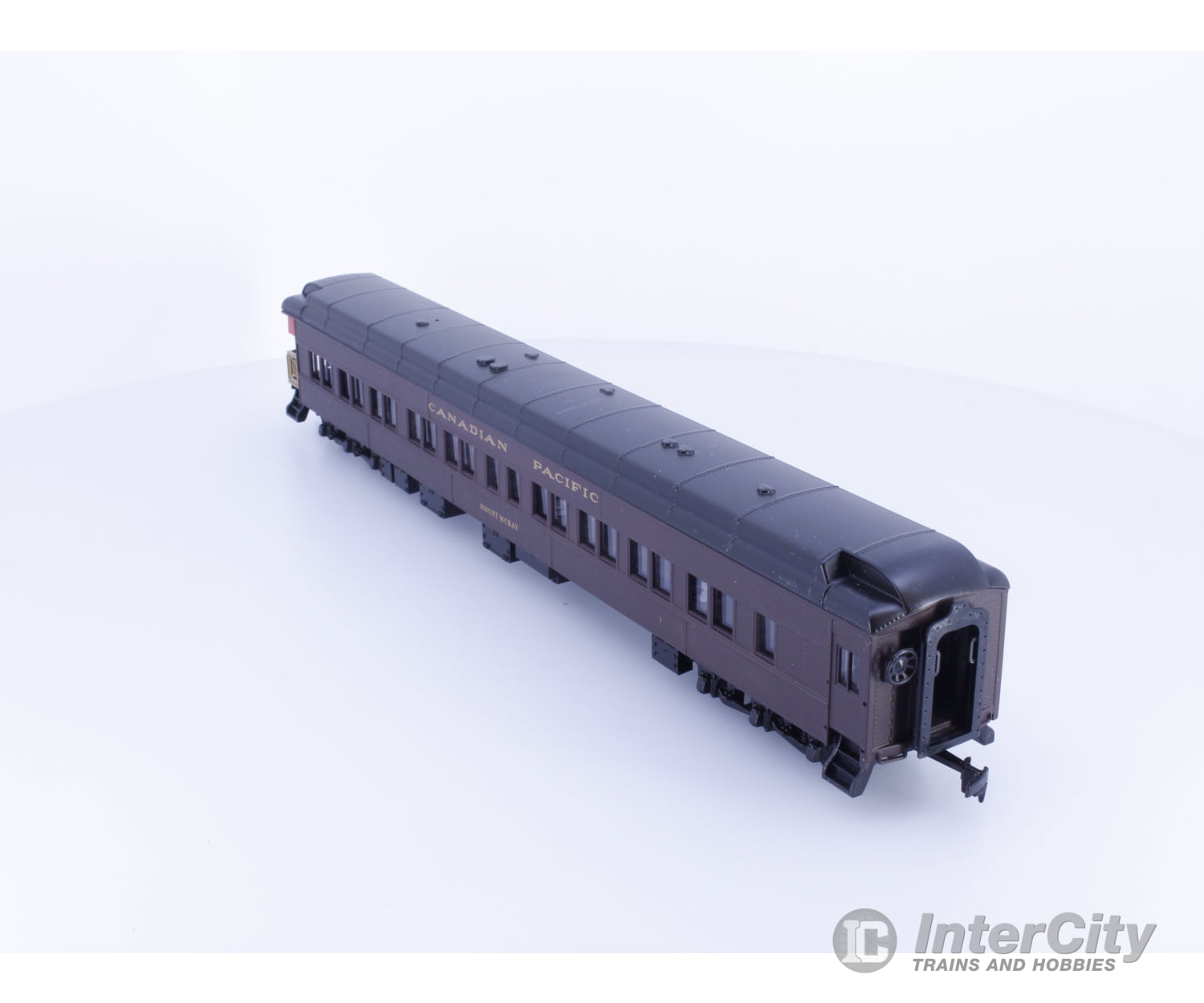 IHC 49114 HO Heavyweight Observation Car Canadian Pacific (CP) Mount Mckay Passenger Cars