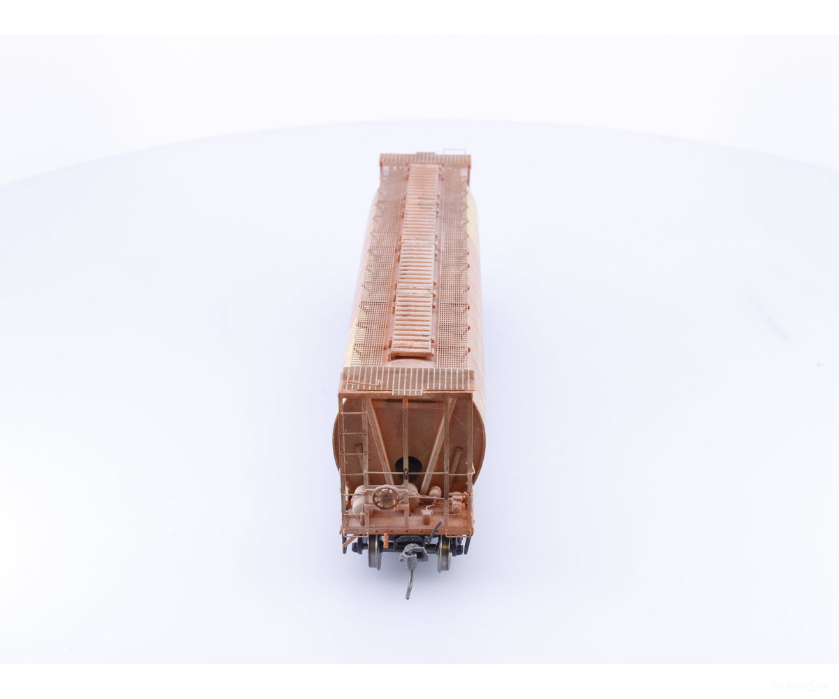 InterMountain 45120-29 HO Cylindrical Covered Hopper Canadian Wheat Board (CNWX) 606044 - Freight Cars