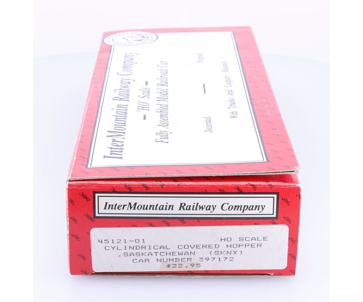 Intermountain 45121-01 HO 4 Bay Cylindrical Covered Hopper Saskatchewan (SKNX) 397172 - Freight Cars
