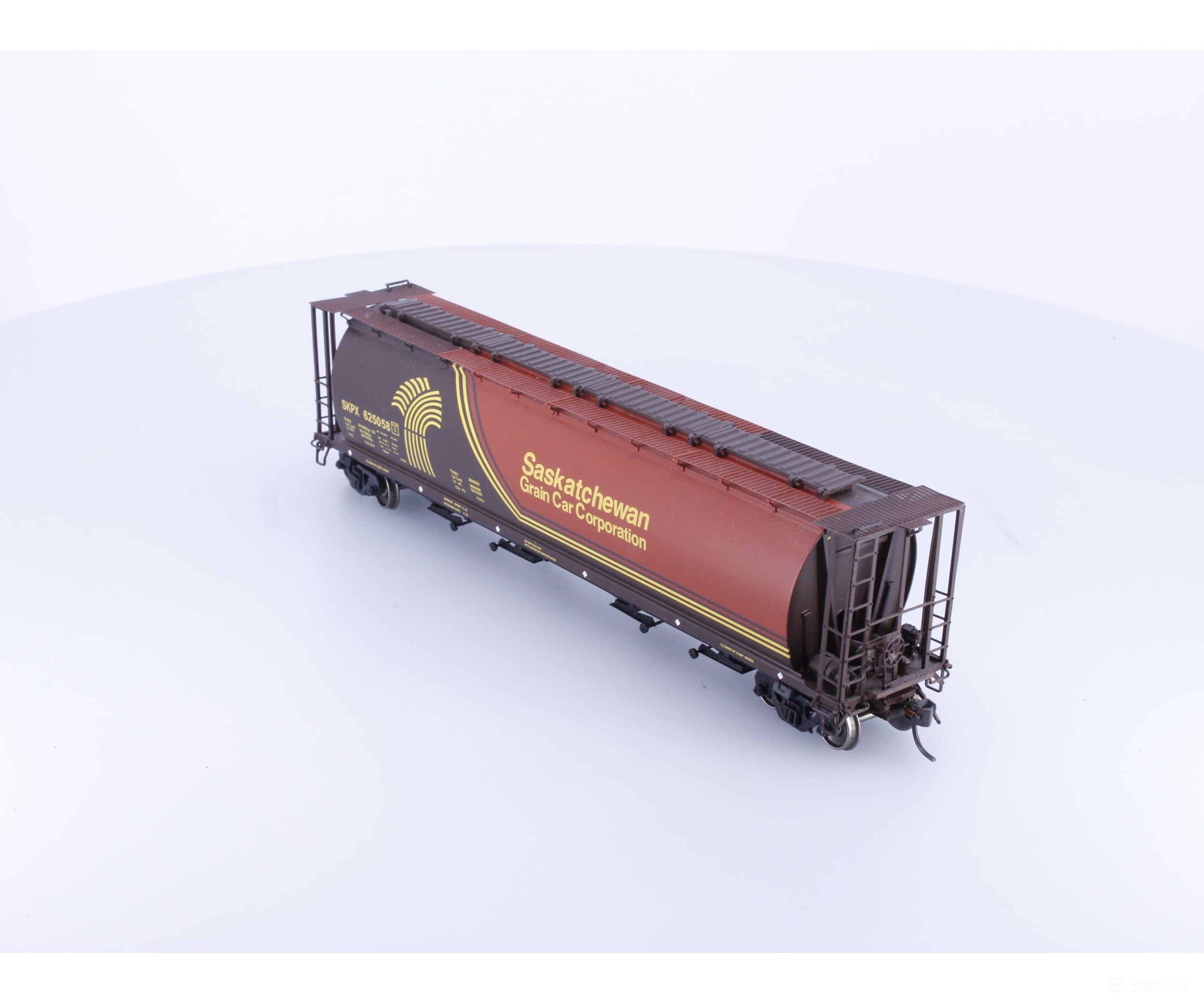 InterMountain 45122-43 HO 4 Bay Cylindrical Hopper Saskatchewan (SKNX) 625058 - Freight Cars